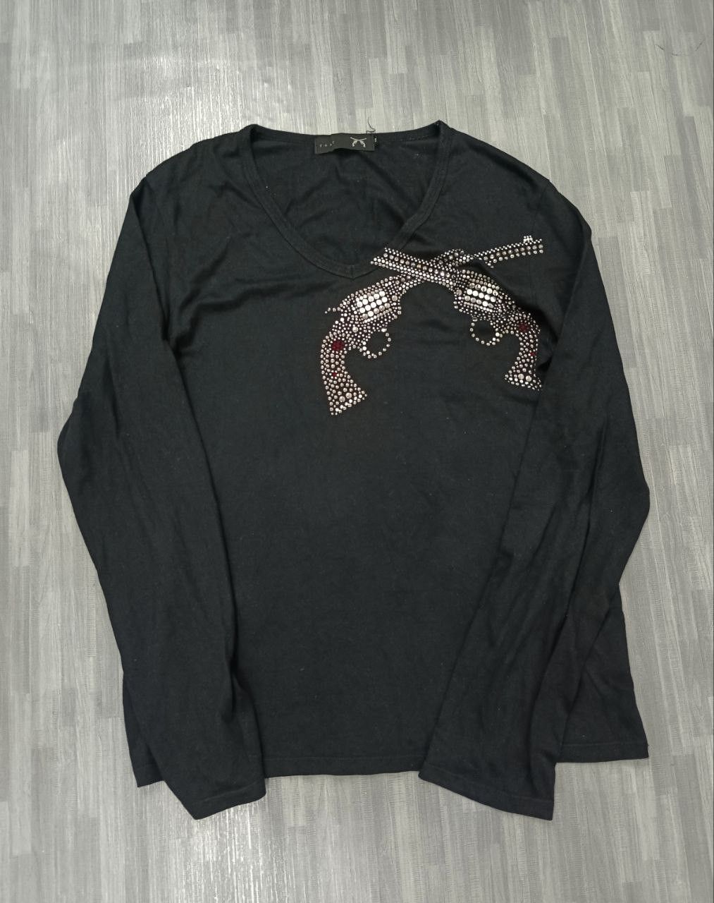 Roar ROAR SWAROVSKI CROSS GUN LONG SLEEVE Size US M / EU 48-50 / 2 - 2 Thumbnail