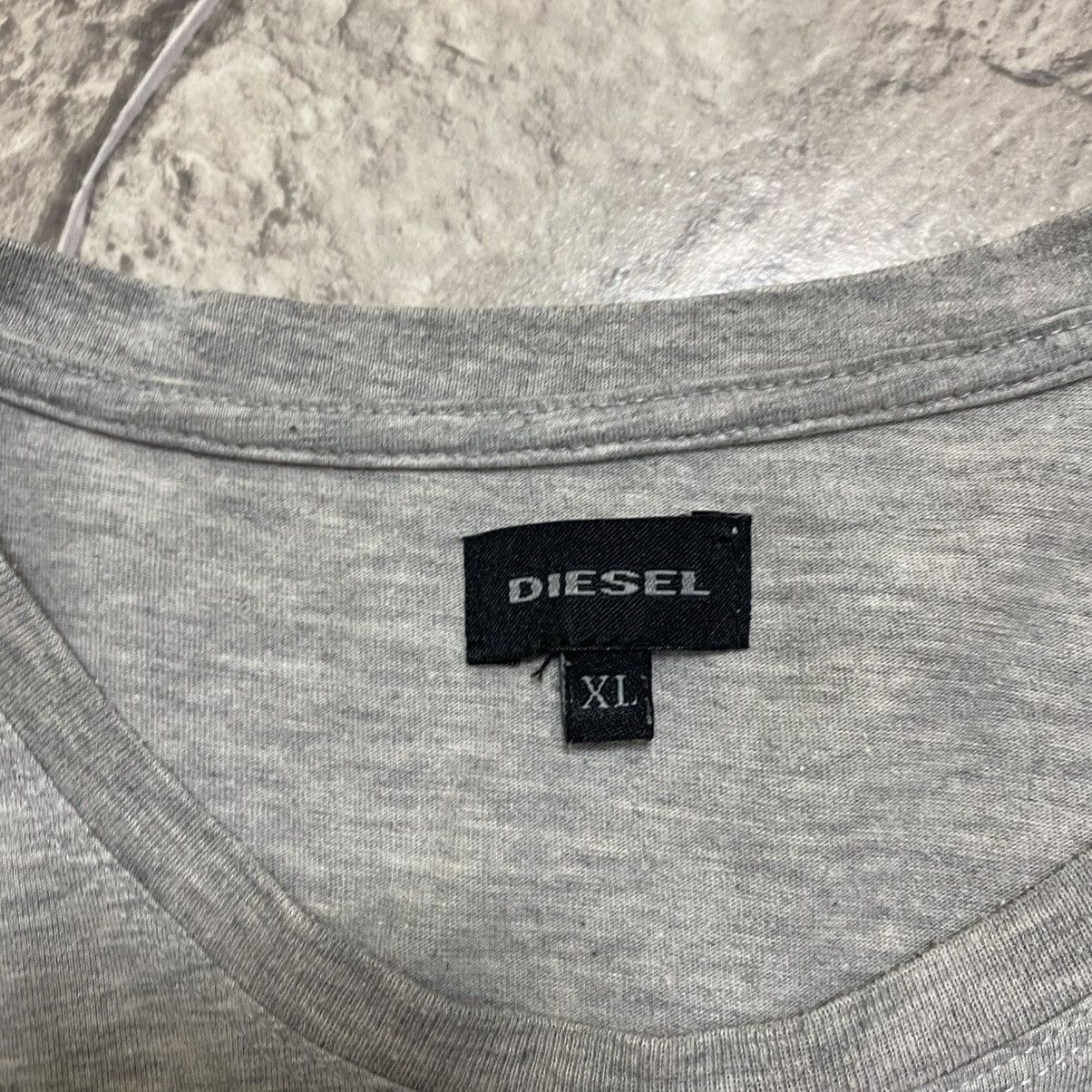 Diesel Vintage Diesel T-Shirt Big Logo Japan Style Y2k Size US XL / EU 56 / 4 - 6 Thumbnail