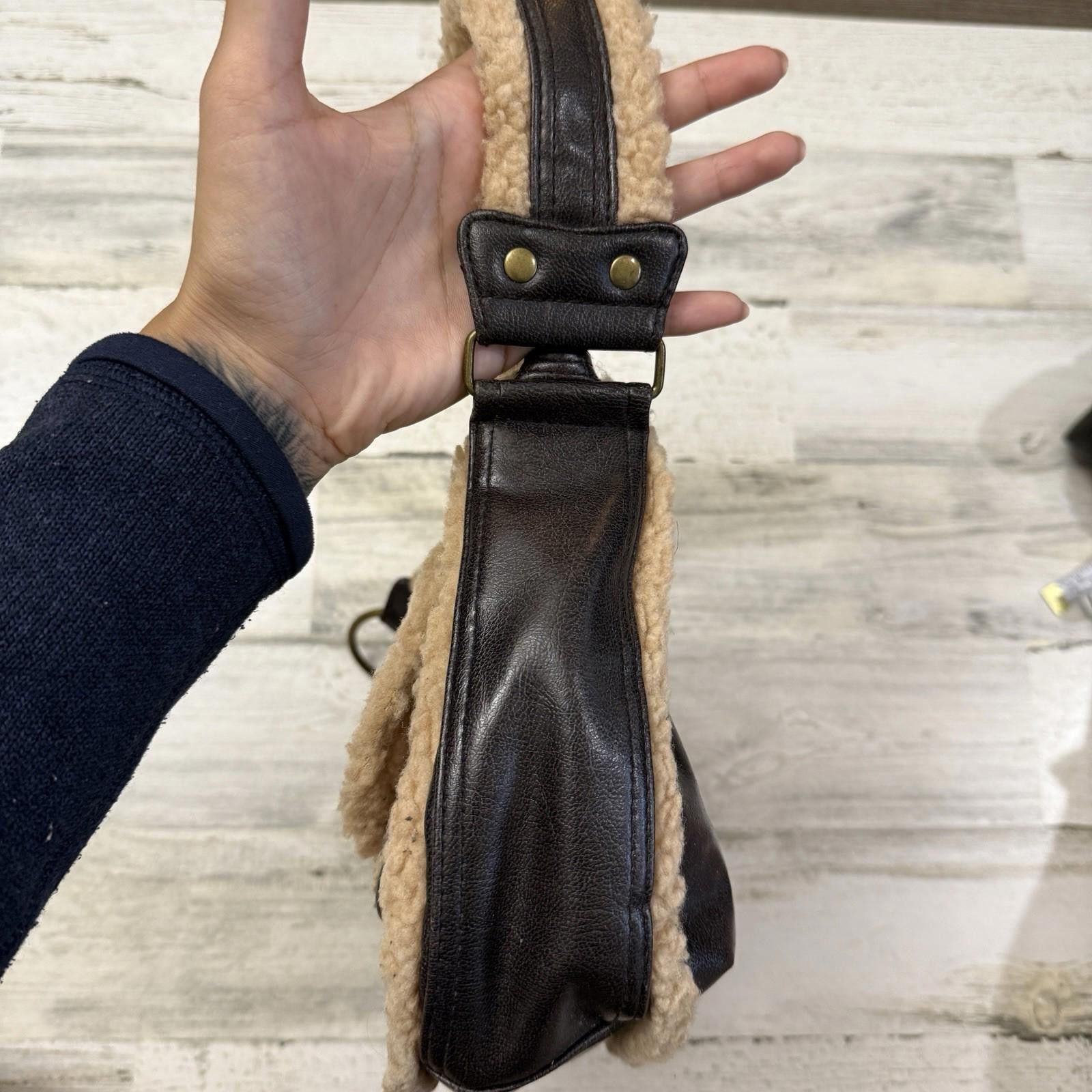 The Unbranded Brand Vegan Leather Y2k Faux Fur Purse Size ONE SIZE - 3 Thumbnail