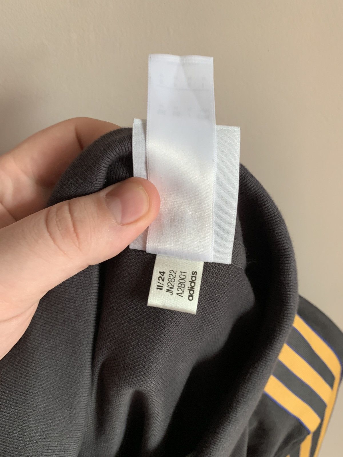 Adidas Manchester United Soccer Jersey Retro Adidas Originals Sz M Size US M / EU 48-50 / 2 - 11 Thumbnail