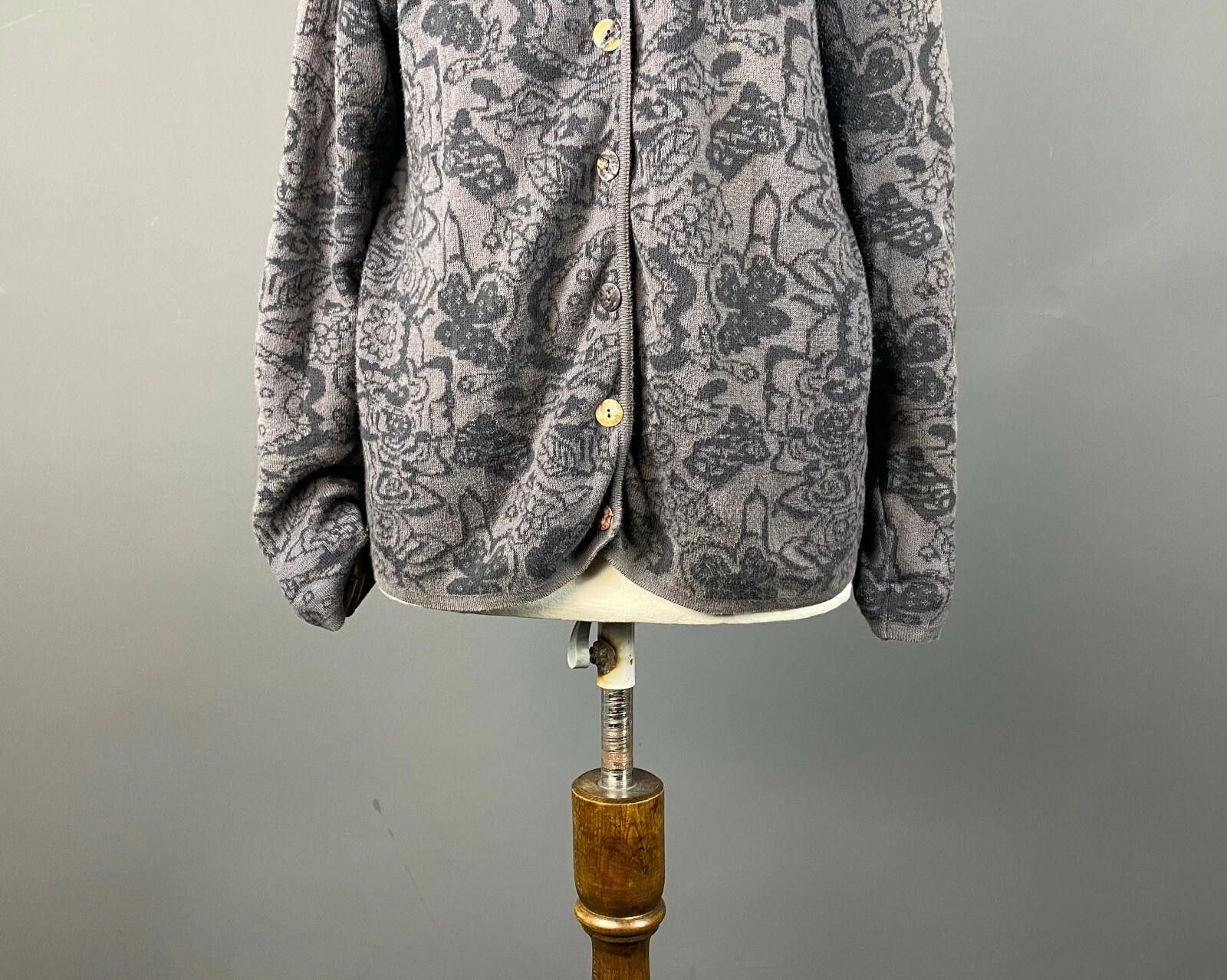 Designer Deerberg by Oska Gray Floral Pattern Cardigan Sweater Size M Size M / US 6-8 / IT 42-44 - 3 Thumbnail