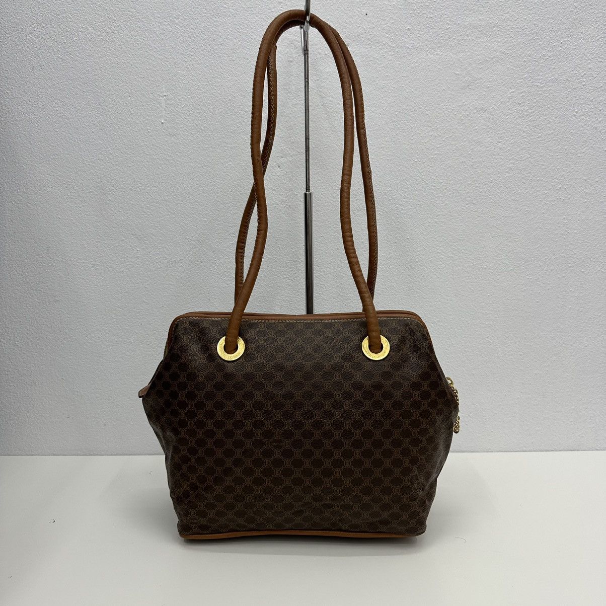 Celine ‼️YES‼️ AUTH. CELINE MACADAM SCHULTERTASCHE SHOULDER LONG BAG Size ONE SIZE - 4 Thumbnail