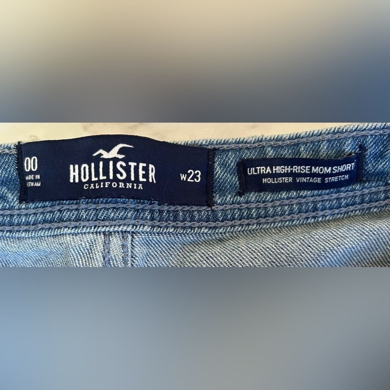 Hollister Hollister | Ultra High Rise Distressed Denim Shorts | 00 Size 24" / US 00 / IT 34 - 3 Thumbnail