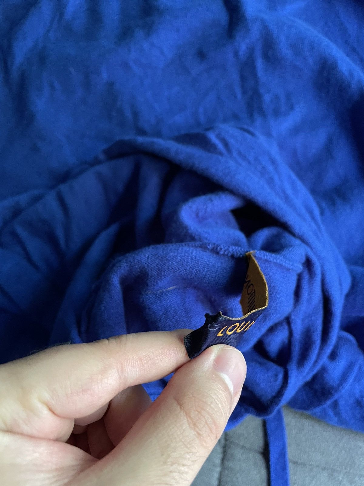 Louis Vuitton Louis Vuitton LVSE Embossed Logo Cashmere Hoodie Size US XL / EU 56 / 4 - 8 Thumbnail