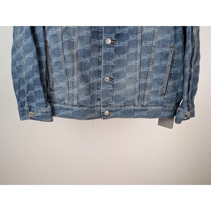 Balenciaga o1rshd1 Large Fit Denim Jacket in Blue Authentic Ring Size US M / EU 48-50 / 2 - 4 Thumbnail