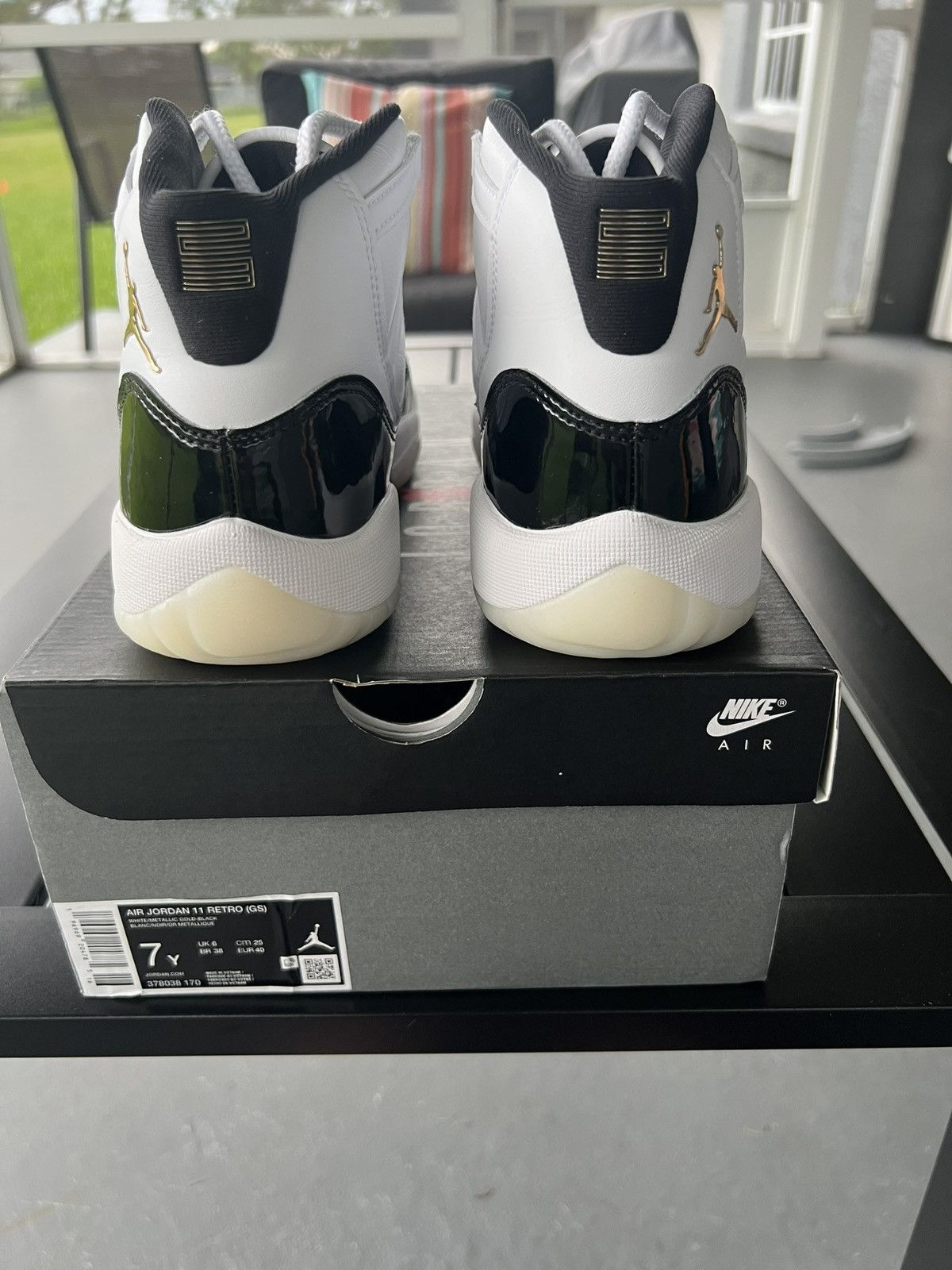 Jordan Brand Jordan 11 Retro Gratitude 7Y - Brand New! Size US 7 / EU 40 - 4 Thumbnail