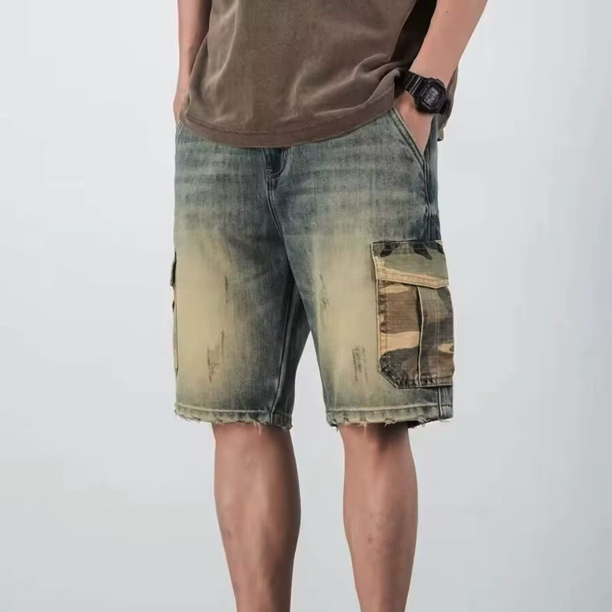Other Cargo Khaki Camouflage Loose Streetwear Outdoor Shorts Size US 32 / EU 48 - 1 Thumbnail