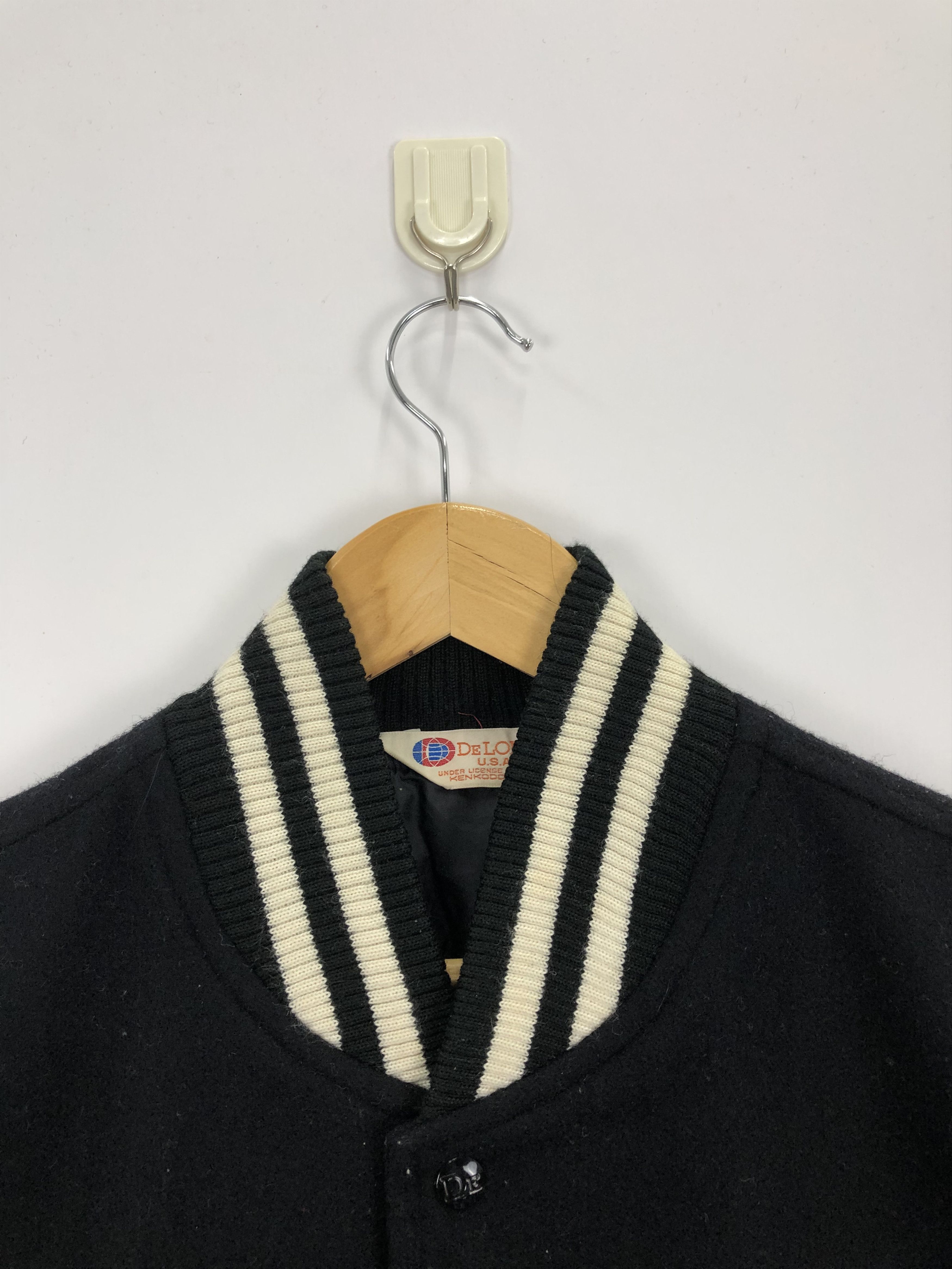 Vintage Vintage Delong Wool Varsity Jacket J0681 Size US L / EU 52-54 / 3 - 9 Thumbnail