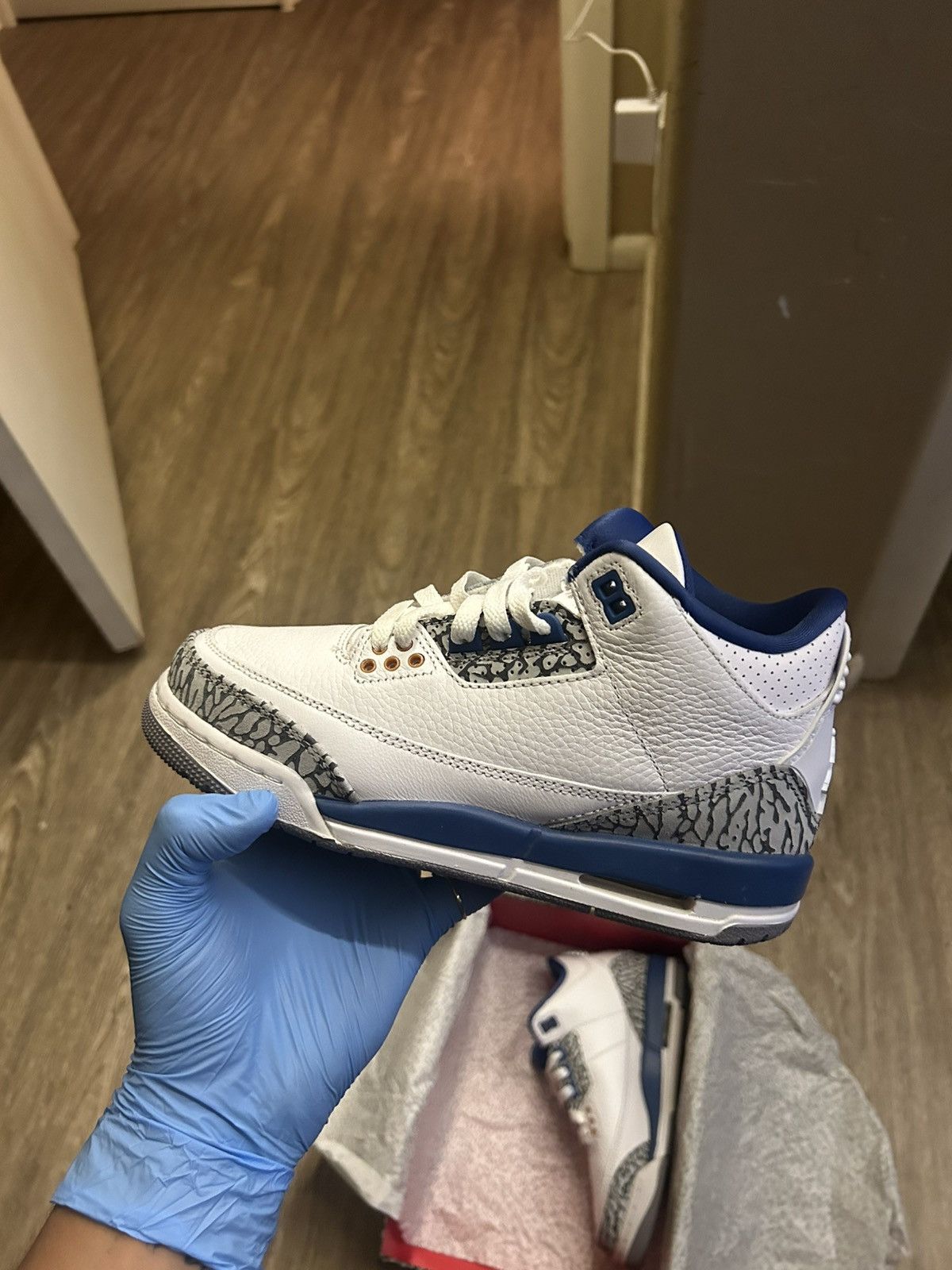 Jordan Brand Jordan 3s gs Size US 5 / EU 37 - 2 Thumbnail