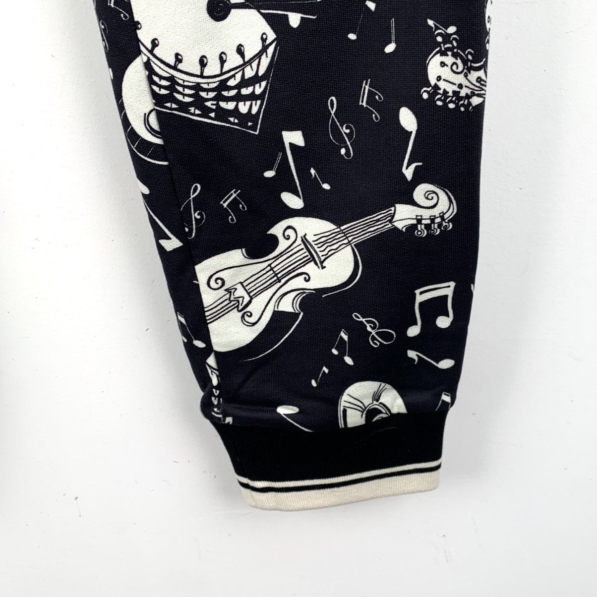 Dolce & Gabbana Dolce & Gabbana Black Instrument Printed Casual Pants K26WX Size US 36 / EU 52 - 4 Thumbnail