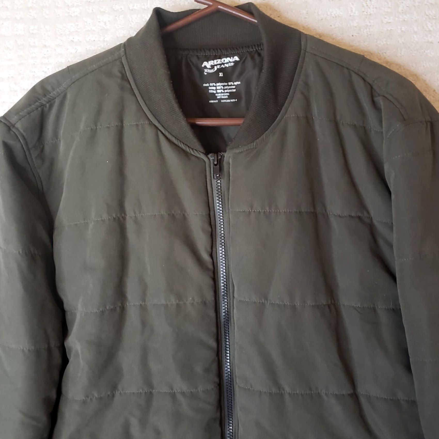 Vintage ARIZONA JEAN CO. Olive Green Puffer Jacket Mens XL Lightweight Softshell Full Zip Quilted Nylon Lining Winter Fall Spring Casual Travel Vintage: No Size US 36 / EU 52 - 4 Thumbnail