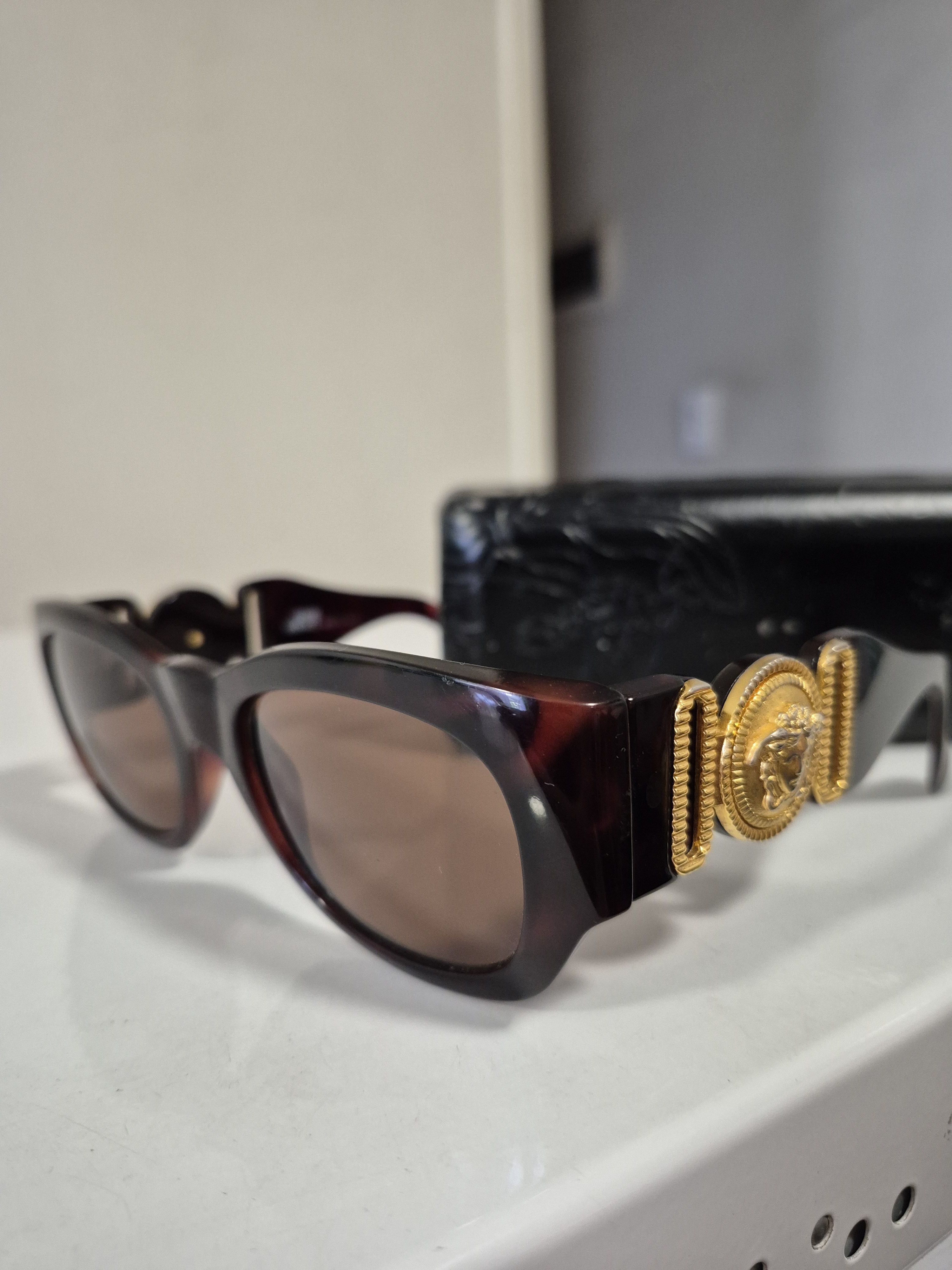 Versace Vintage Gianni Versace Sunglasses big logo medusa Size ONE SIZE - 2 Thumbnail