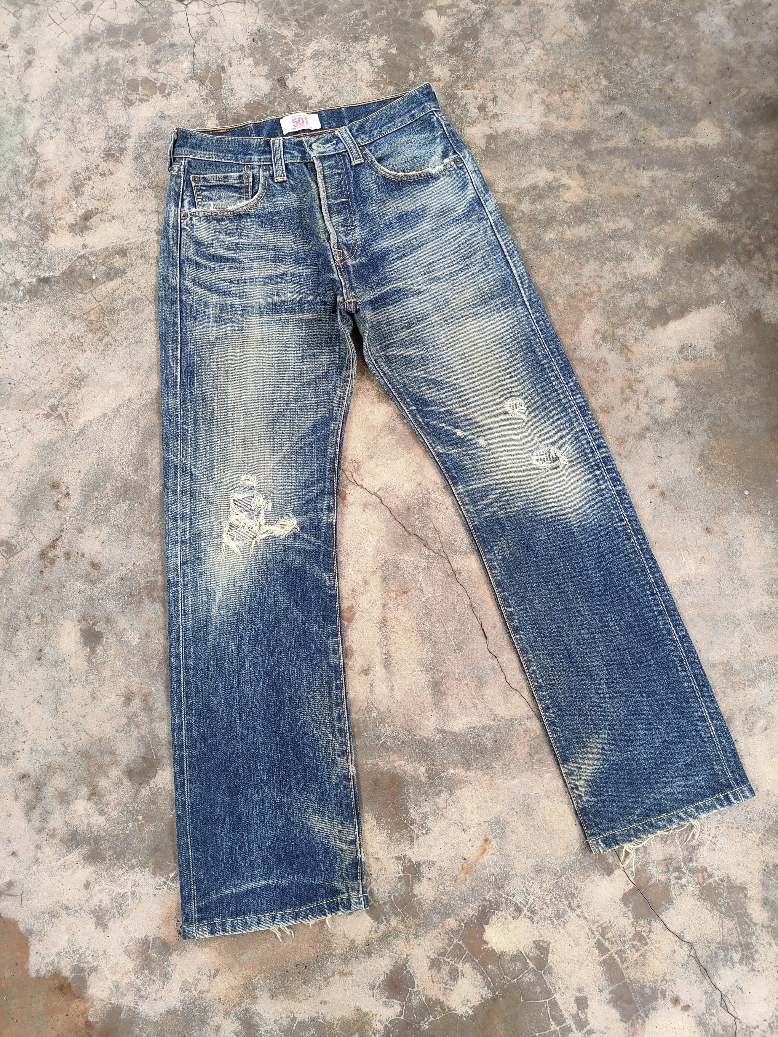 Distressed Denim × Jean × Levi