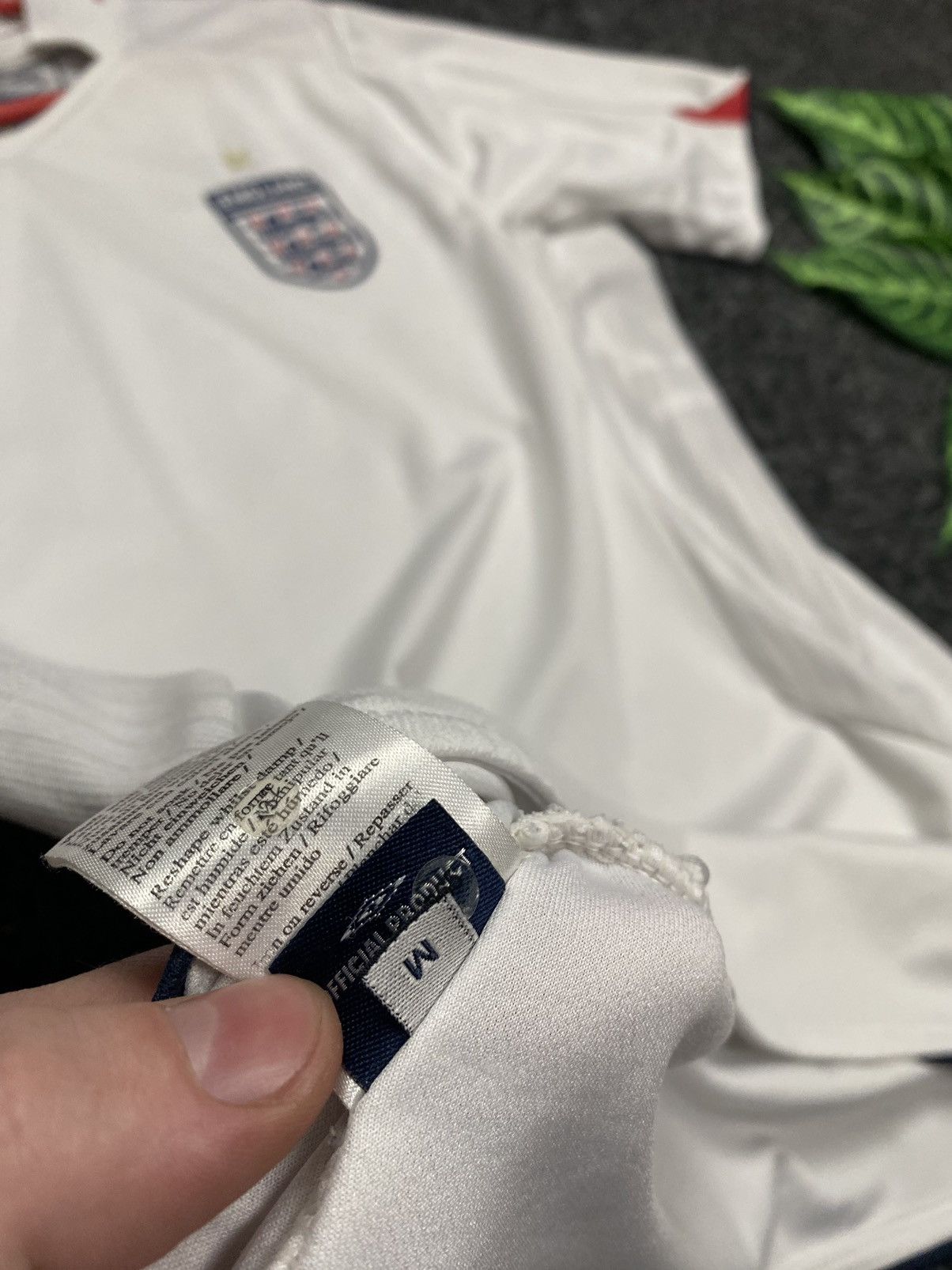 Umbro × Vintage Vintage England 🏴󠁧󠁢󠁥󠁮󠁧󠁿 Umbro Soccer Jersey size M Size US M / EU 48-50 / 2 - 6 Thumbnail