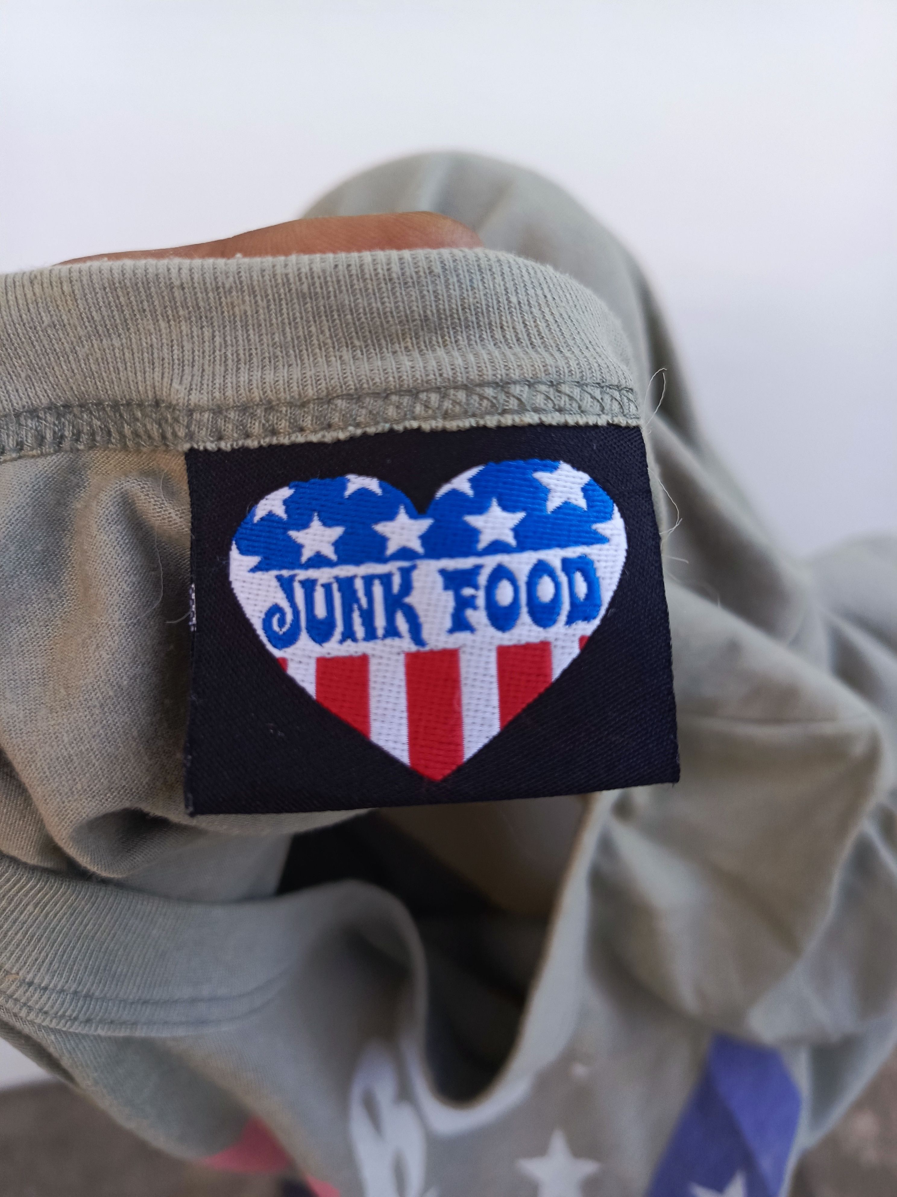 Junk Food Junk Food I Love Boys in Uniform Graphic Tee DC Comics Print Size L / US 10 / IT 46 - 6 Thumbnail