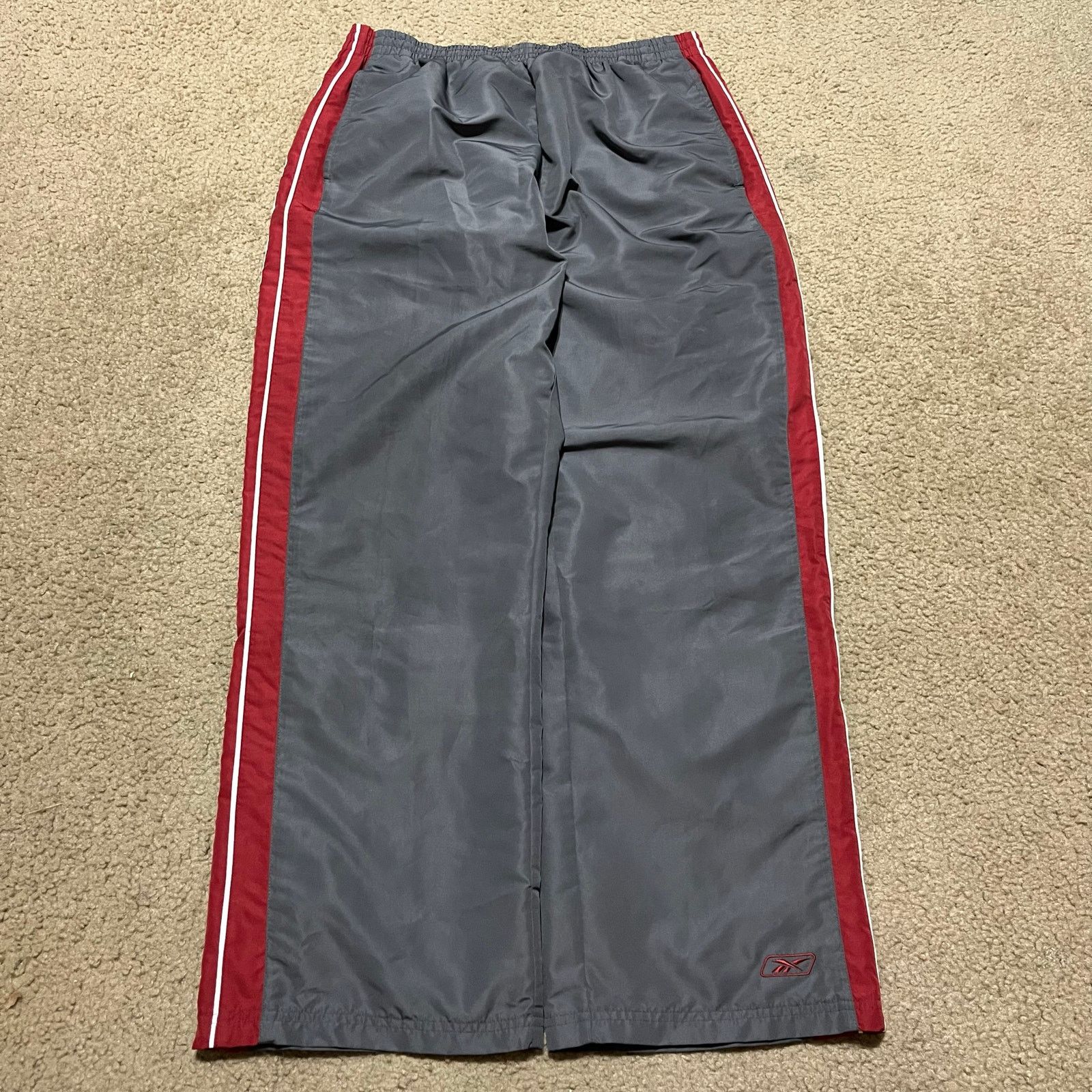 Reebok Vintage Reebok Baggy Skater Lined Red Striped Grey Trackpant Size US 32 / EU 48 - 1 Thumbnail