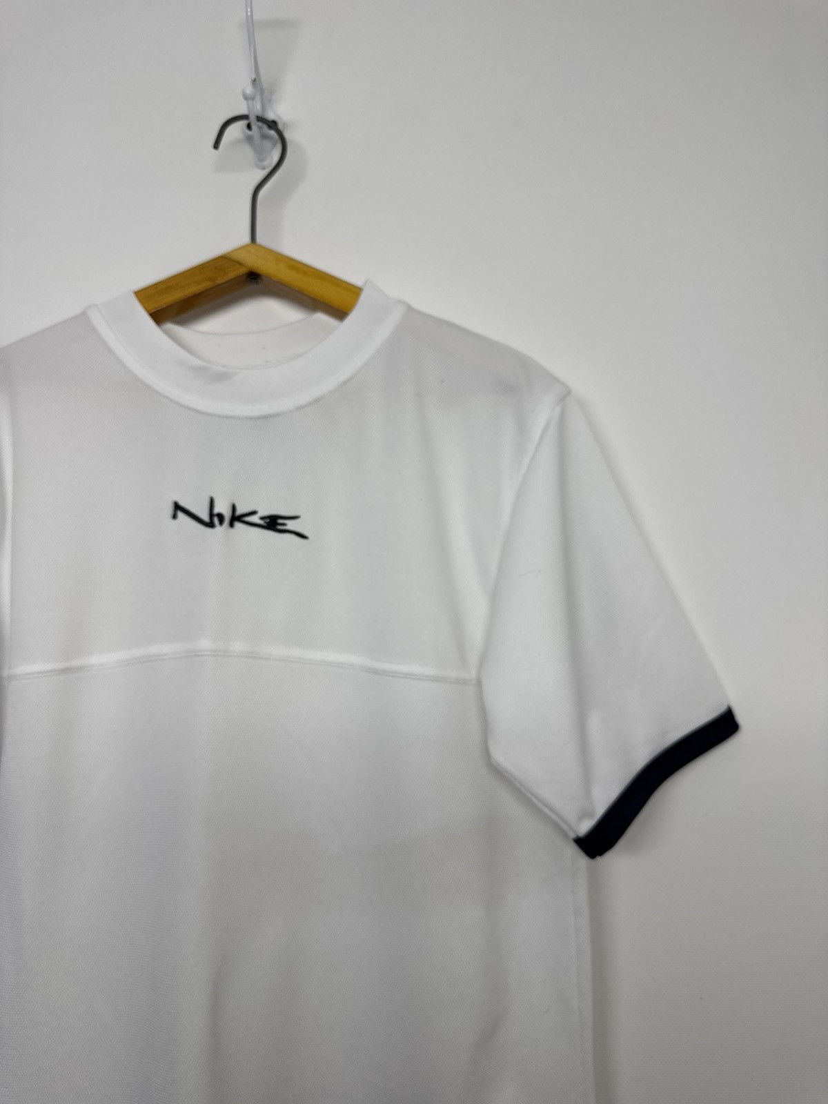 Nike Vintage Y2k Nike Logo Swoosh T-shirt Size L / US 10 / IT 46 - 5 Thumbnail
