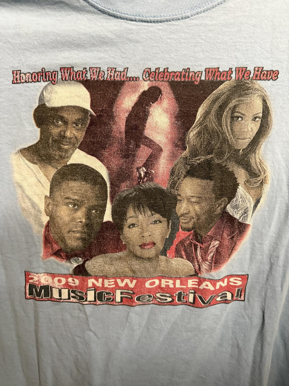 Fruit Of The Loom 2009 New Orleans Music Festival T-shirt Line Up on Back Tee Size US L / EU 52-54 / 3 - 4 Thumbnail