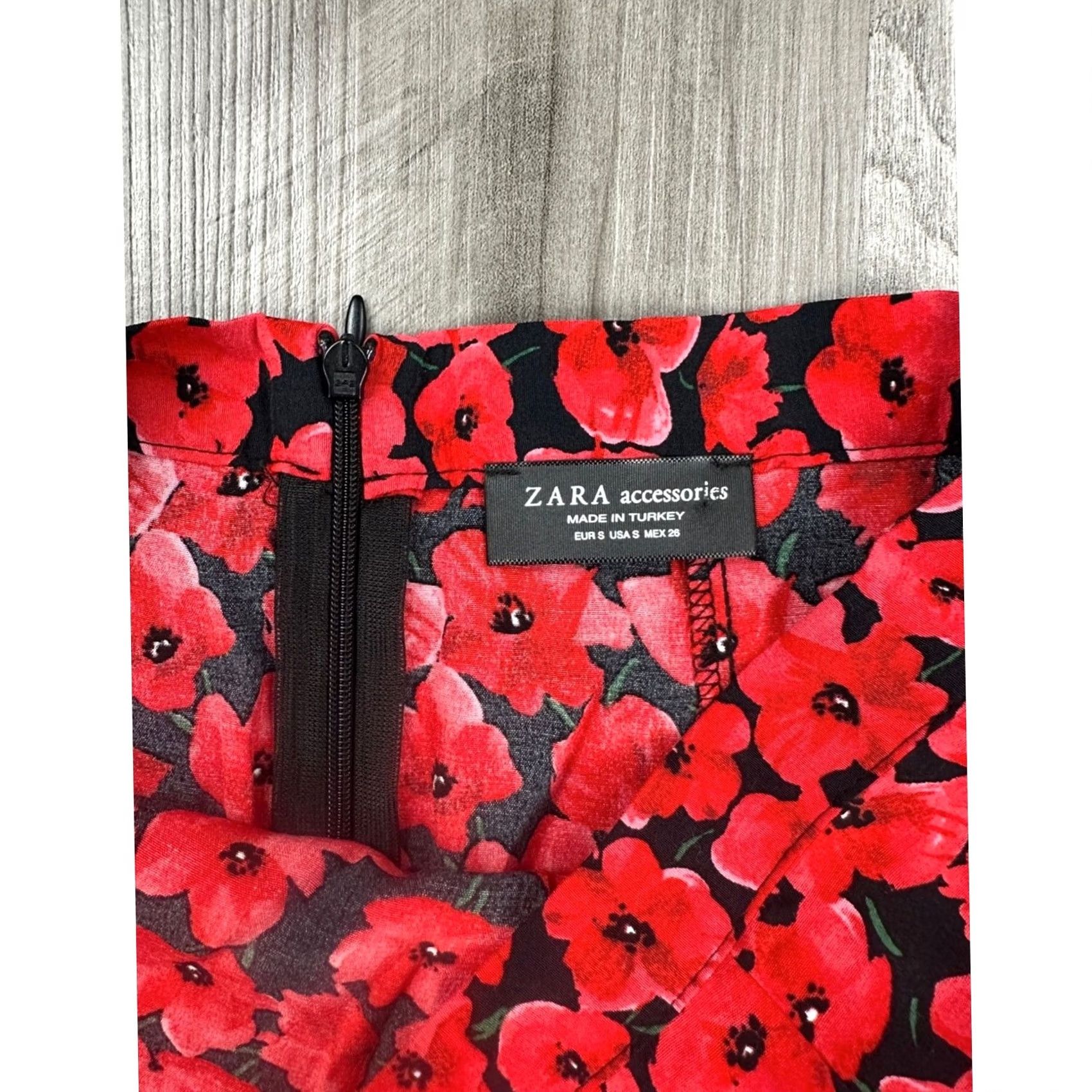 Zara ZARA Floral Print Mini Skirt Red Black Women's Small Skirt Short Size 28" / US 6 / IT 42 - 6 Thumbnail