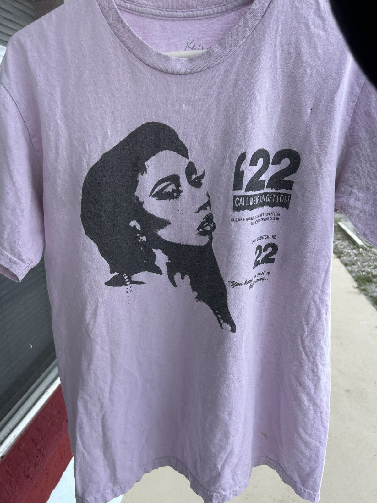Vintage Kali Uchis ‘22 ‘Call Me If You Get Lost’ Tour Tshirt Size M / US 6-8 / IT 42-44 - 1 Thumbnail