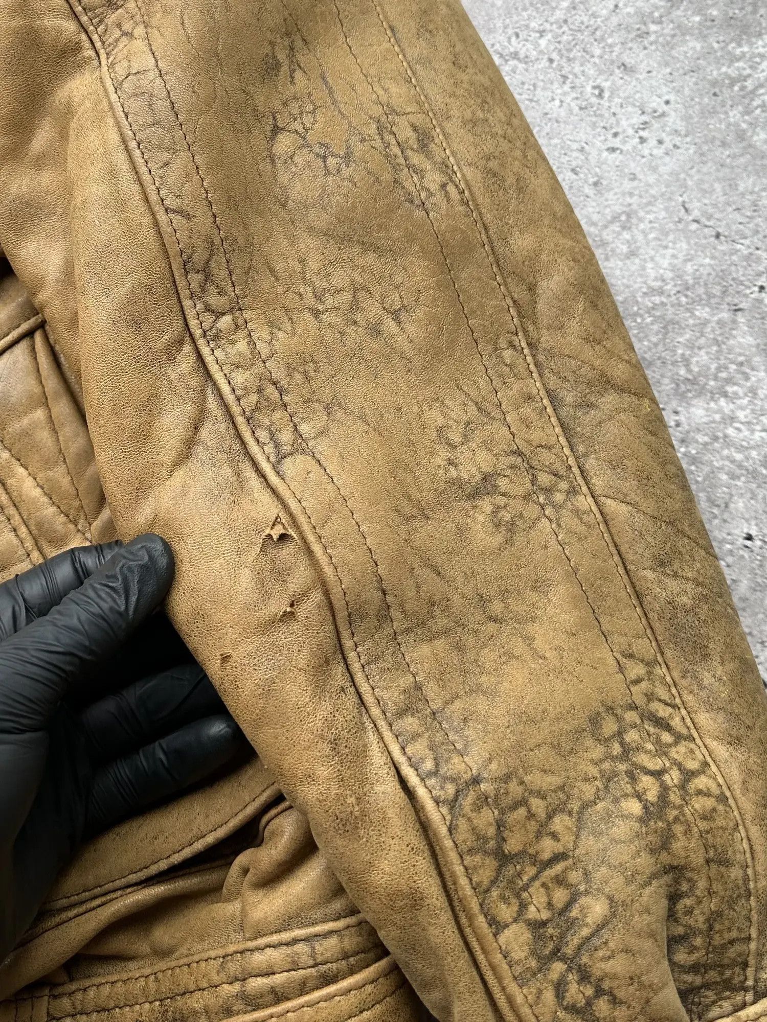 Japanese Brand Vintage Faded Leather Jacket C554(V108) Size US M / EU 48-50 / 2 - 5 Thumbnail