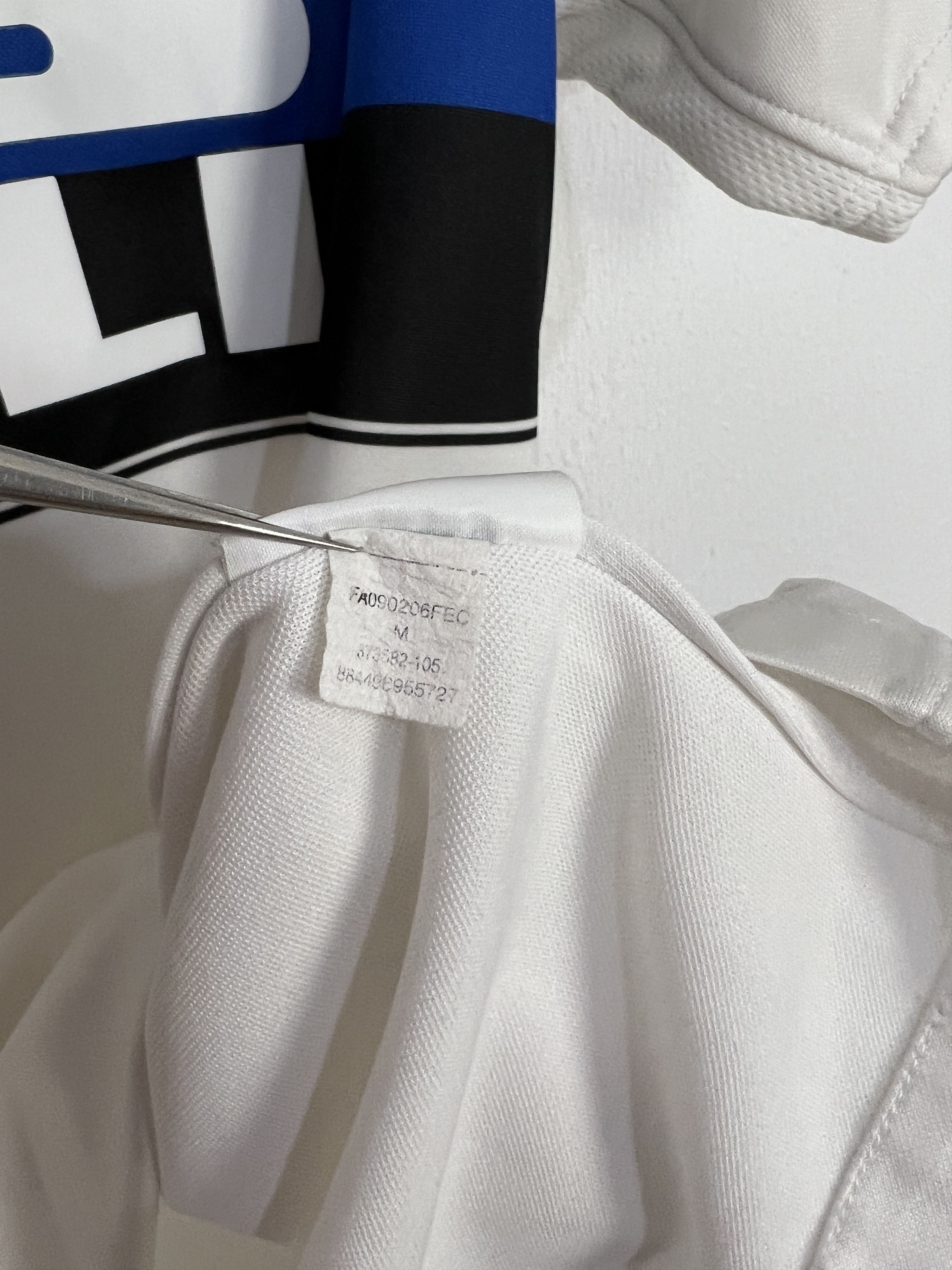 Nike Internazionale Away football shirt 2009 Soccer White Nike Size US M / EU 48-50 / 2 - 9 Thumbnail