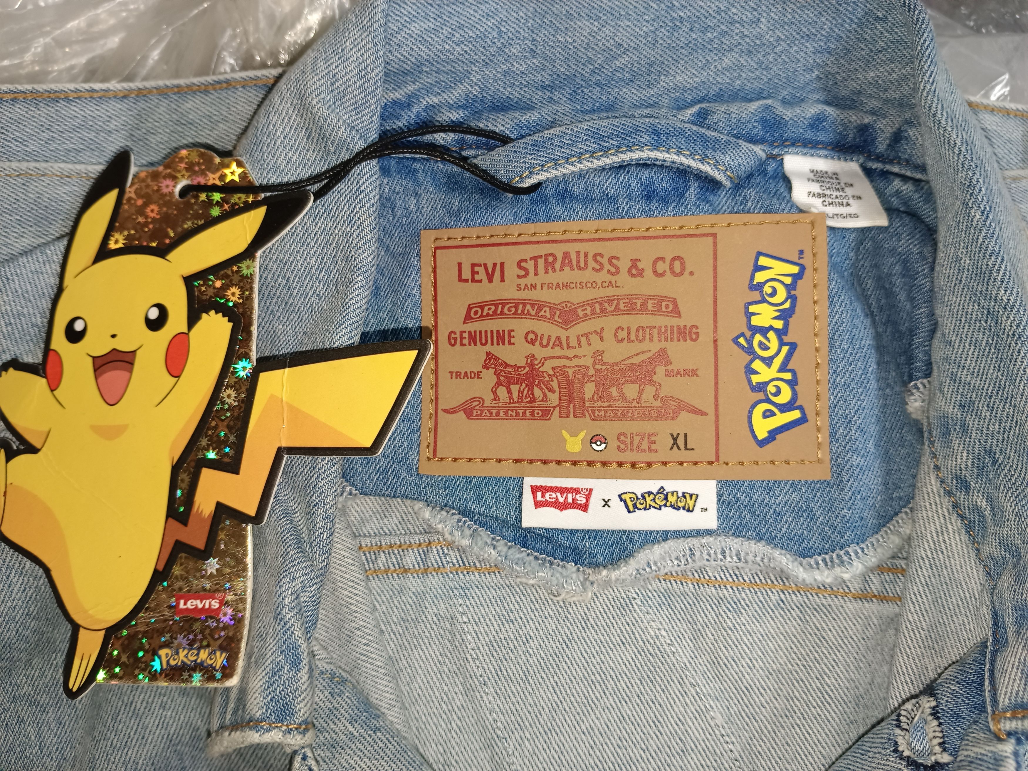 Levi's Levis x Pokemon 25th Anniversary Trucker Denim Jacket Size US XL / EU 56 / 4 - 6 Thumbnail