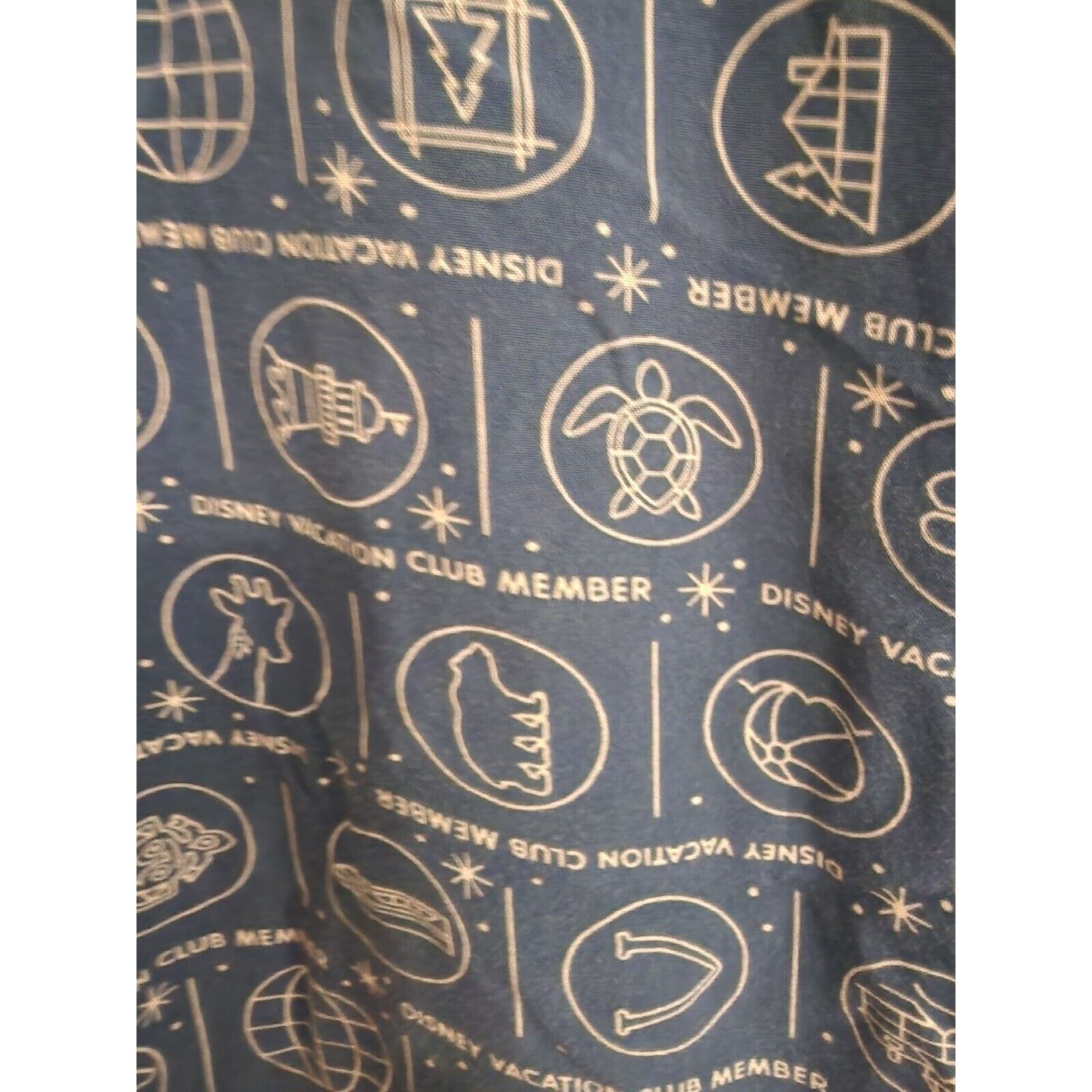 Disney Disney Vacation Club Member Resort Icons Print Men's Shirt Size US S / EU 44-46 / 1 - 3 Thumbnail