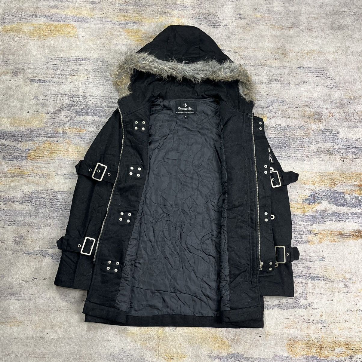 Le Grande Bleu (L.G.B.) Berning sho trim fur hood bondage clasp fireman jacket vkei Size US M / EU 48-50 / 2 - 7 Thumbnail