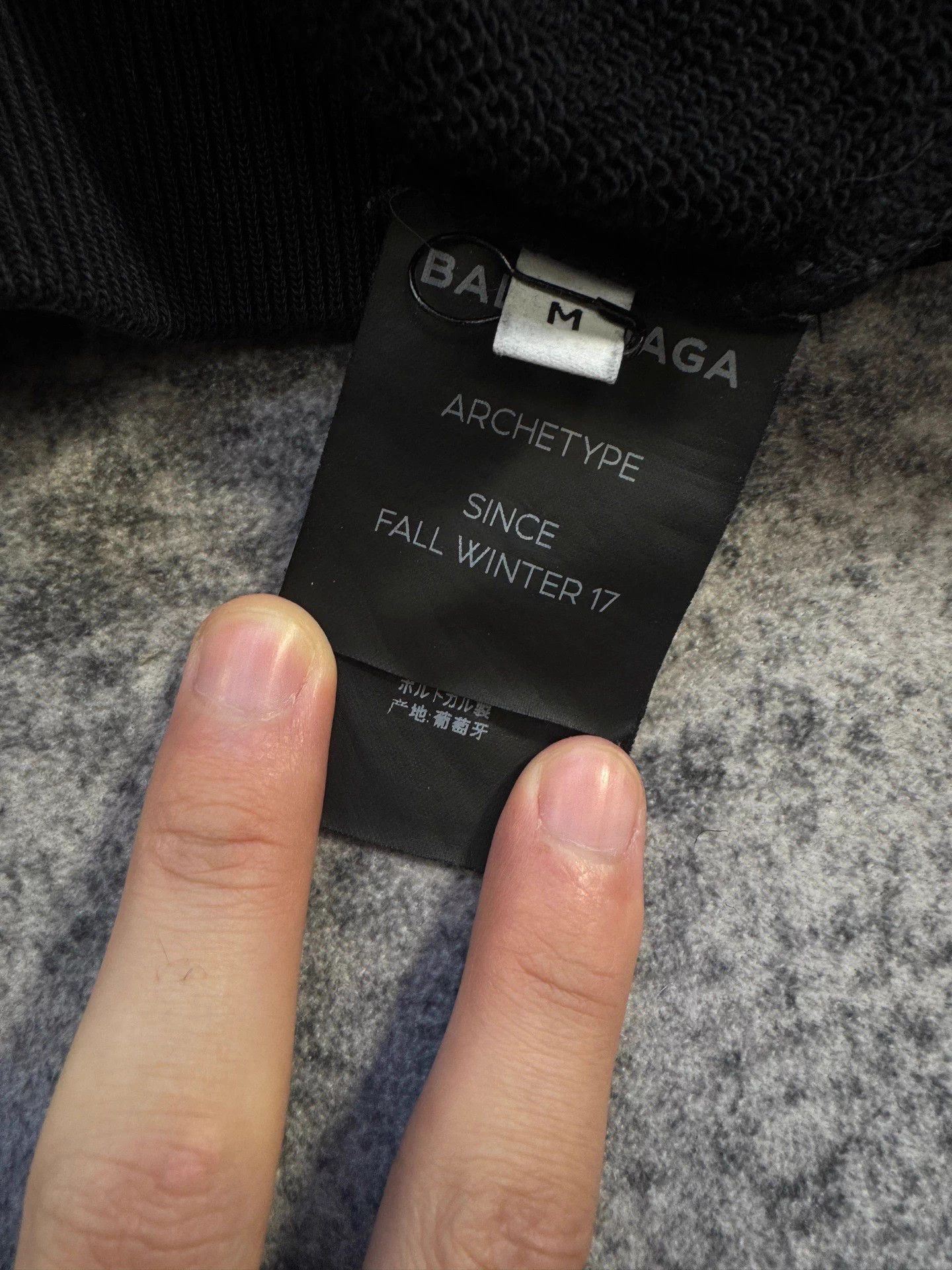 Balenciaga Balenciaga Black Small Logo Hoodie M Size US M / EU 48-50 / 2 - 5 Thumbnail