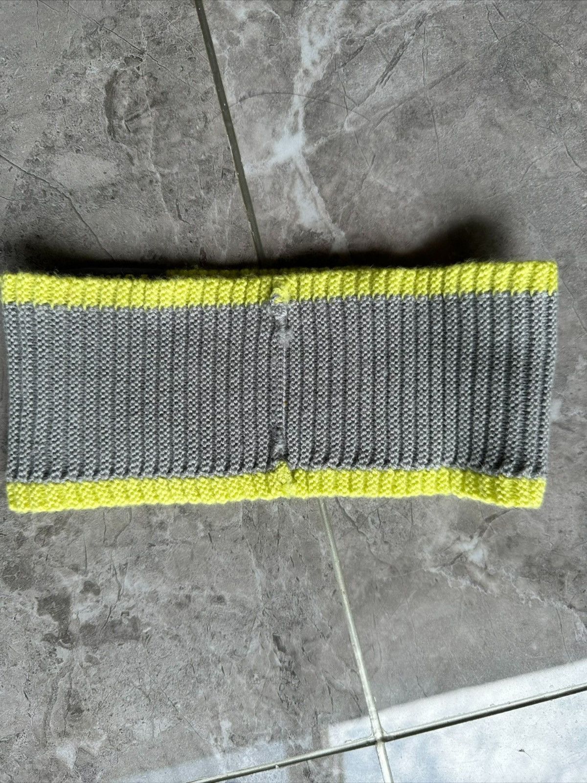 Louis Vuitton Louis Vuitton Yellow Grey Knit Headband Size ONE SIZE - 6 Thumbnail