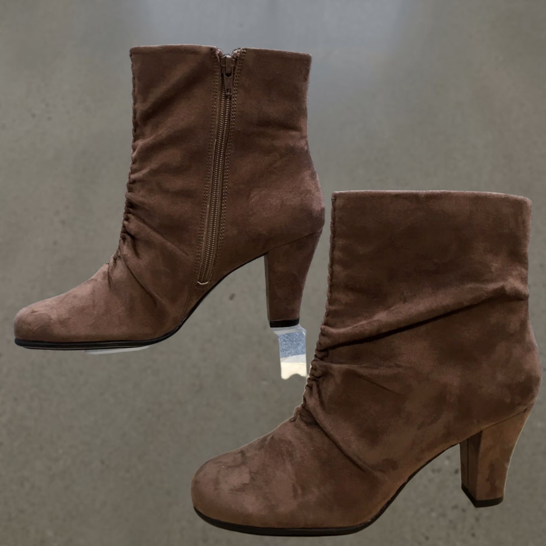 Vintage Aerosoles Boots Womens 9.5 M Ankle Bootie Brown Fabric Cone Heels Zip Size US 10 / IT 40 - 1 Thumbnail
