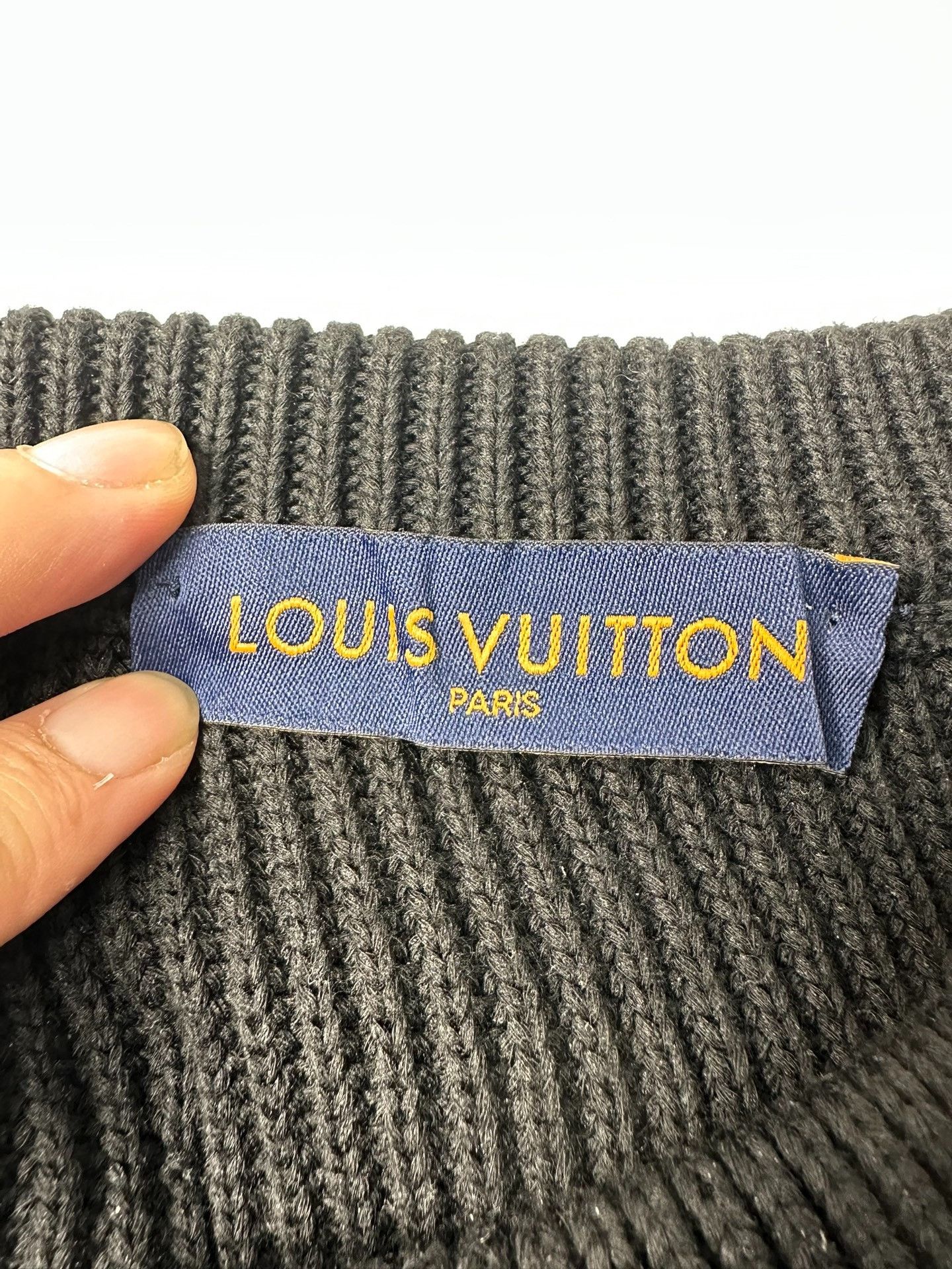 Louis Vuitton Louis Vuitton black doll sweater Nextarrow-2501 Size US XXL / EU 58 / 5 - 3 Thumbnail
