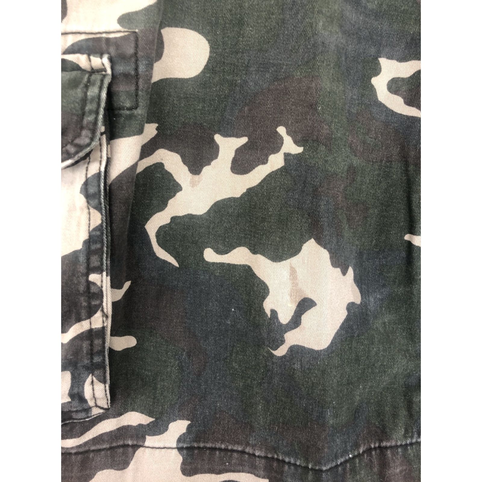 Vintage St. John’s Bay Cargo Shorts Camouflage Green Beige Brown Size 44 Men’s Regular Pockets Cotton Spandex Camouflage Pattern Casual Cargo / Men Size US 44 / EU 60 - 3 Thumbnail