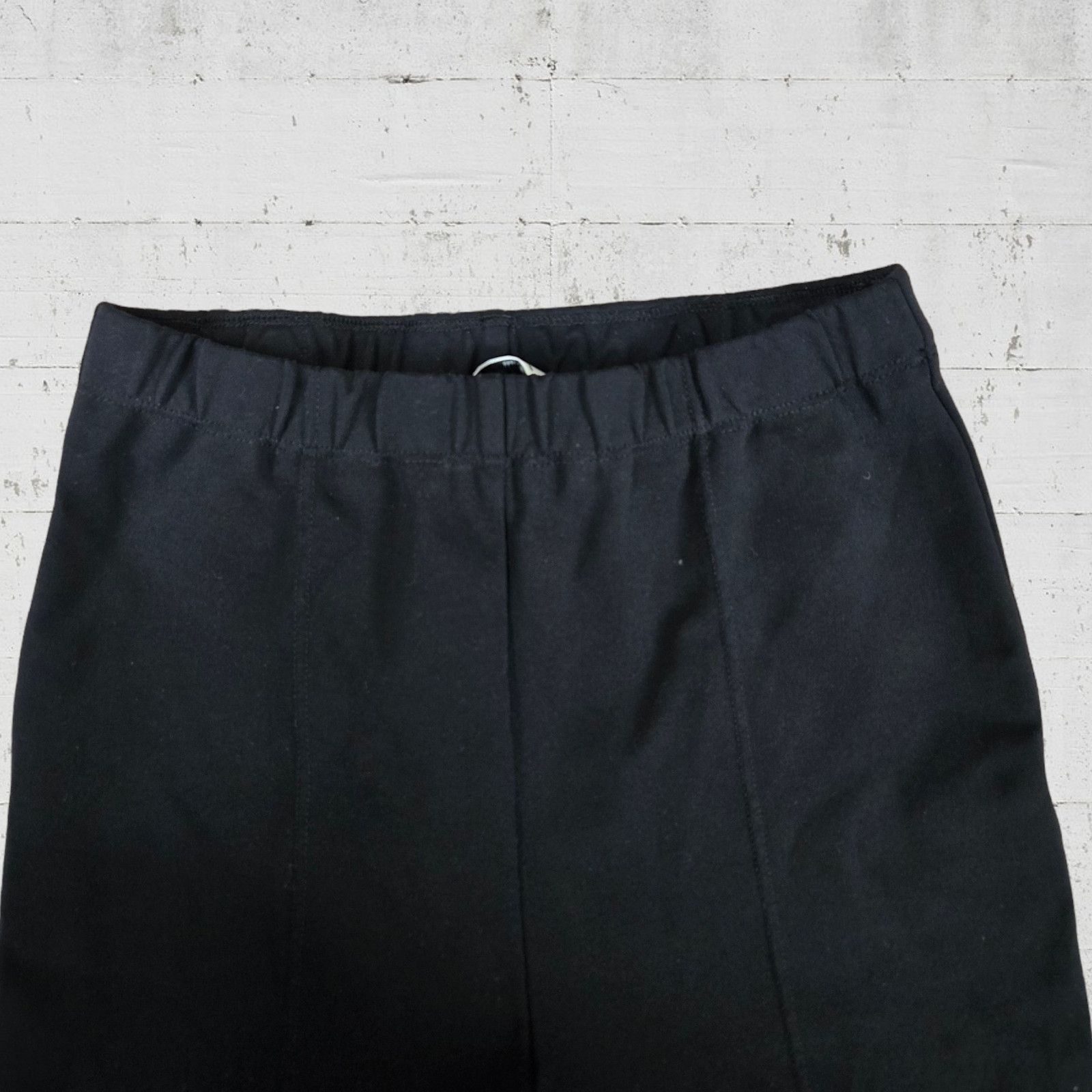 Aritzia Aritzia Black Pull On Skinny Pants Size Small Size 27" / US 4 / IT 40 - 3 Thumbnail