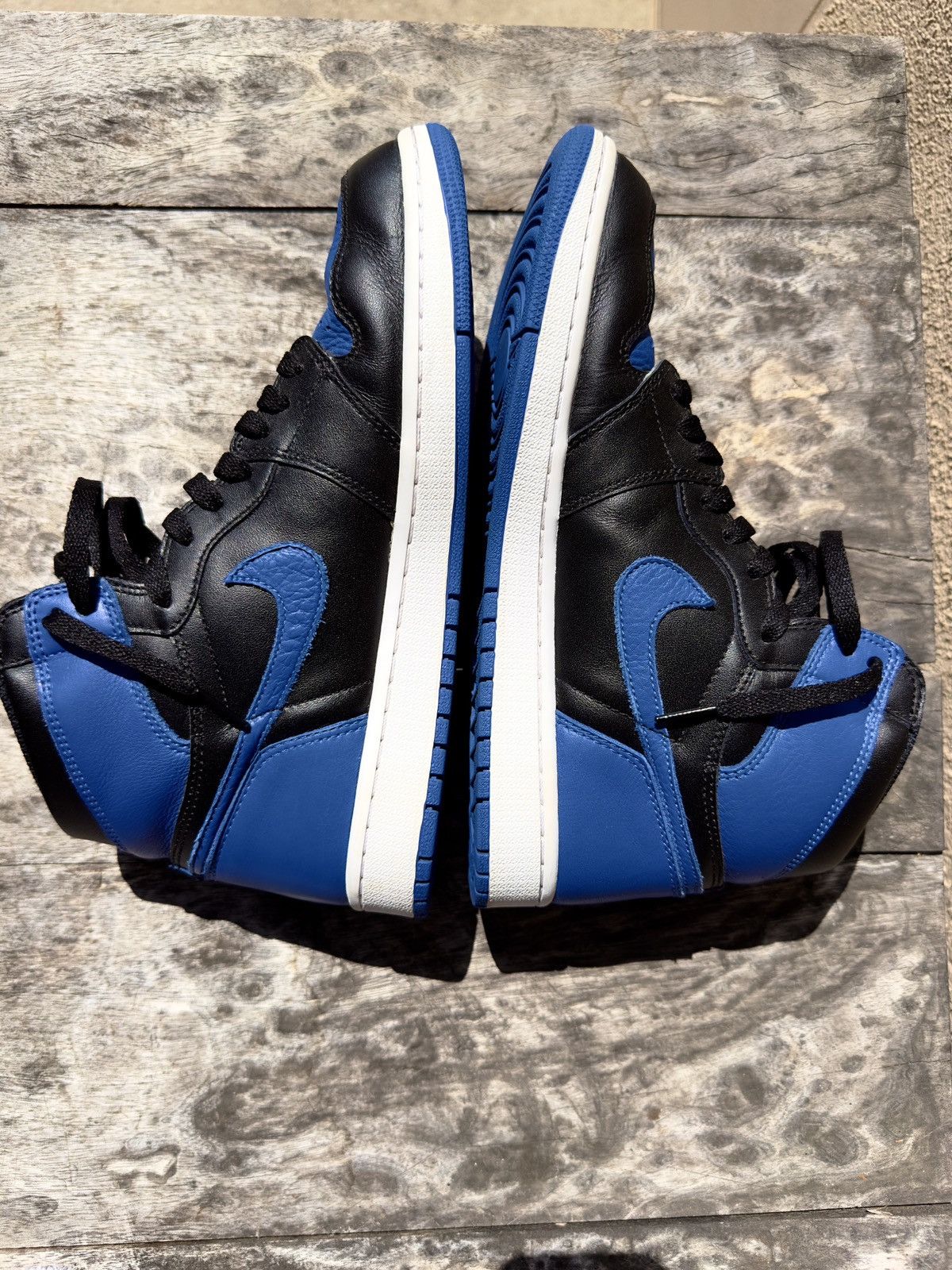 Jordan Brand × Nike Air Jordan 1 Retro High OG (Royal 2017) Size US 9 / EU 42 - 3 Thumbnail