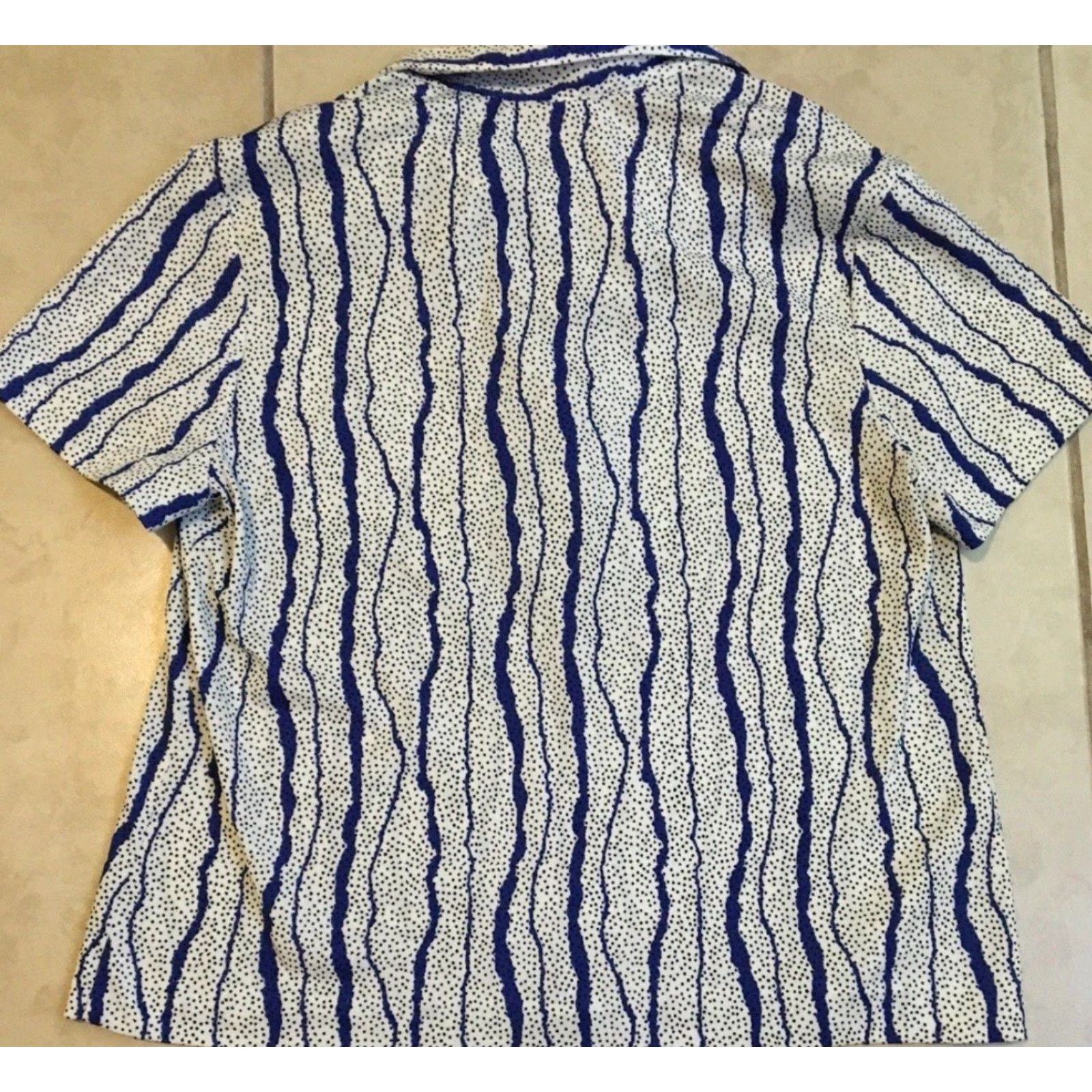 Gotcha Vtg 90s Abstract Art All Over Print Shirt S Women Cropped White Short Sleeve Button-Up Gotcha Vintage 90s Grunge Surf Size S / US 4 / IT 40 - 2 Thumbnail