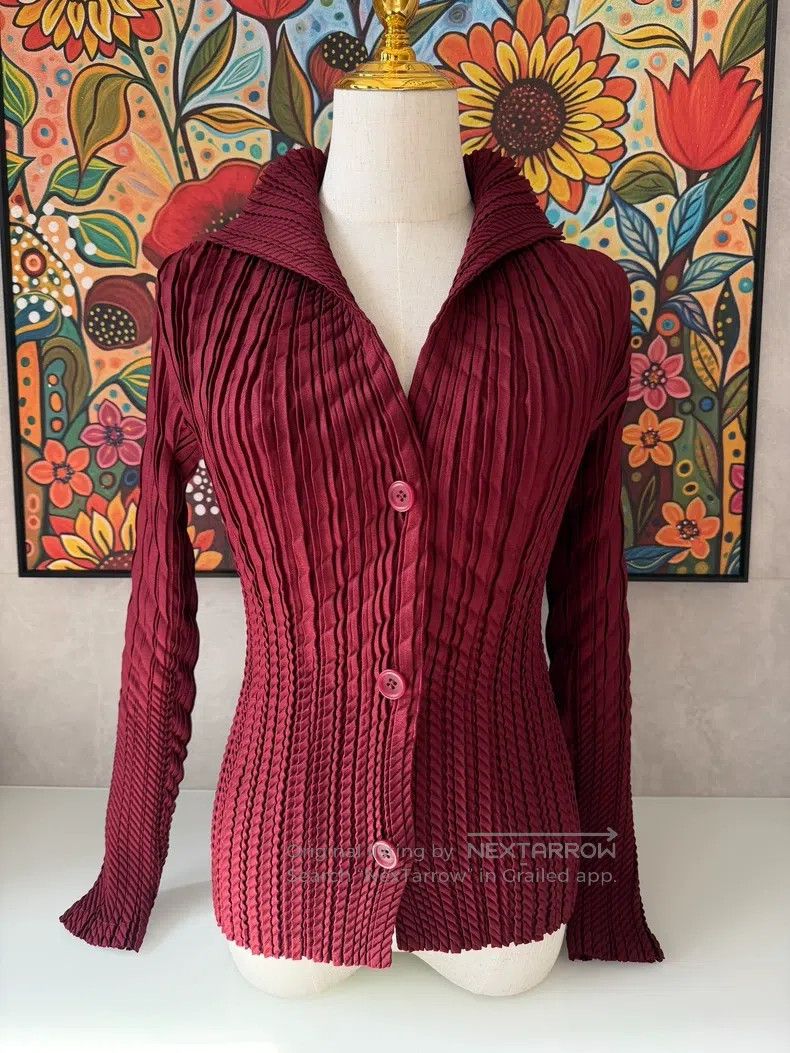 Issey Miyake Issey Miyake Fuchsia Pleated Coat Size M / US 6-8 / IT 42-44 - 1 Thumbnail