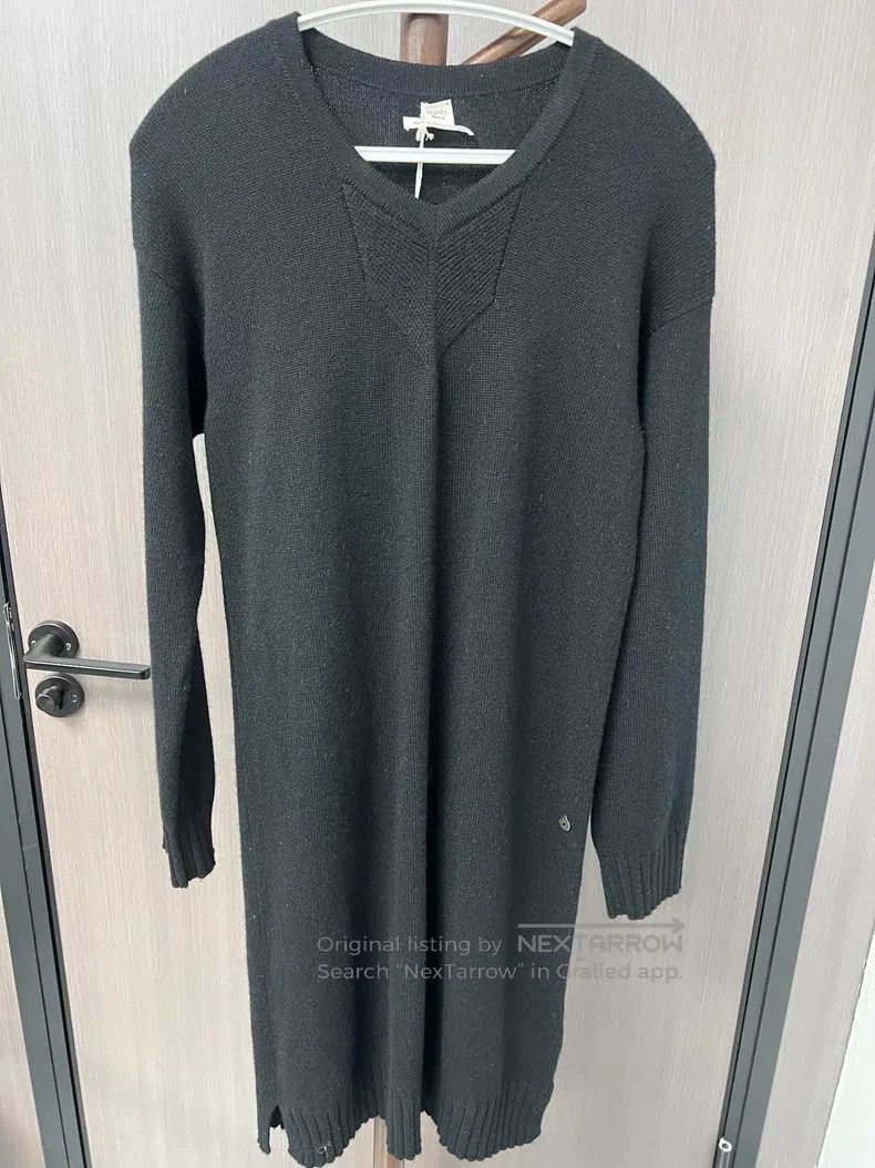 Hermes Hermes Black Cashmere Knit Dress, Classic V-Neck Design, L Size XS / US 0-2 / IT 36-38 - 1 Thumbnail