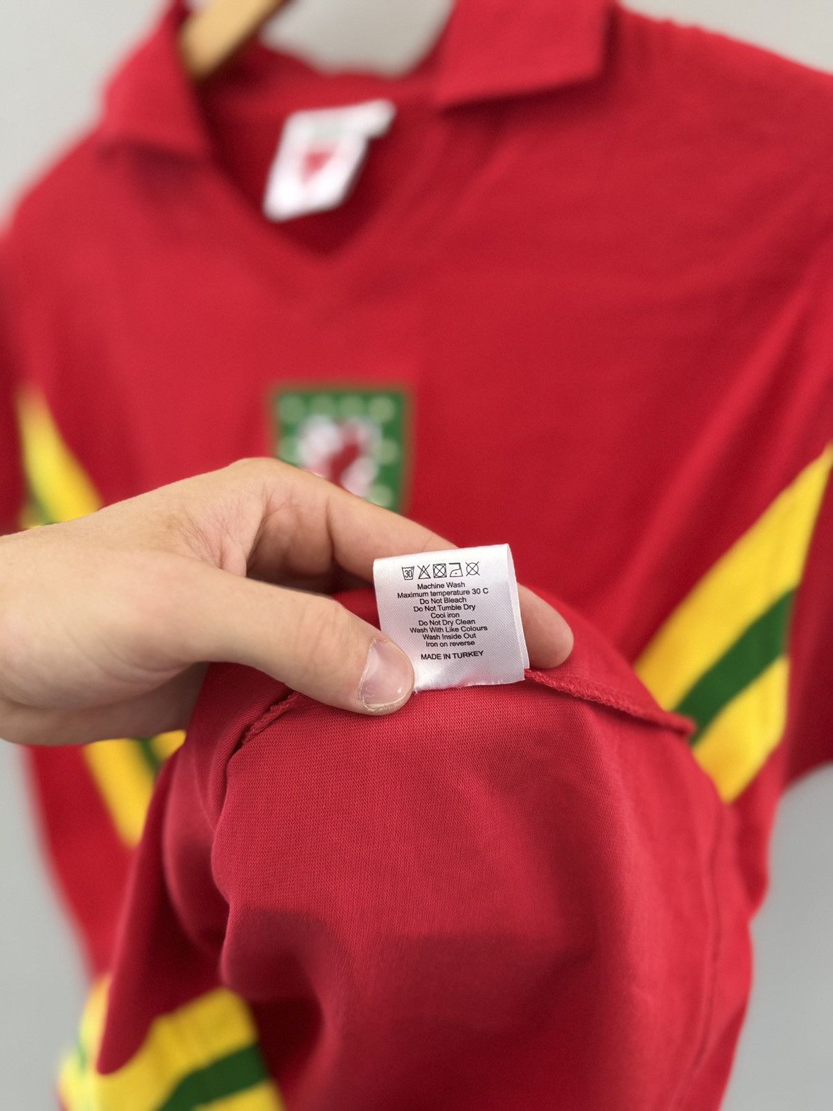 Other Wales Home Football Shirt Soccer Jersey #10 Size S Size US S / EU 44-46 / 1 - 6 Thumbnail