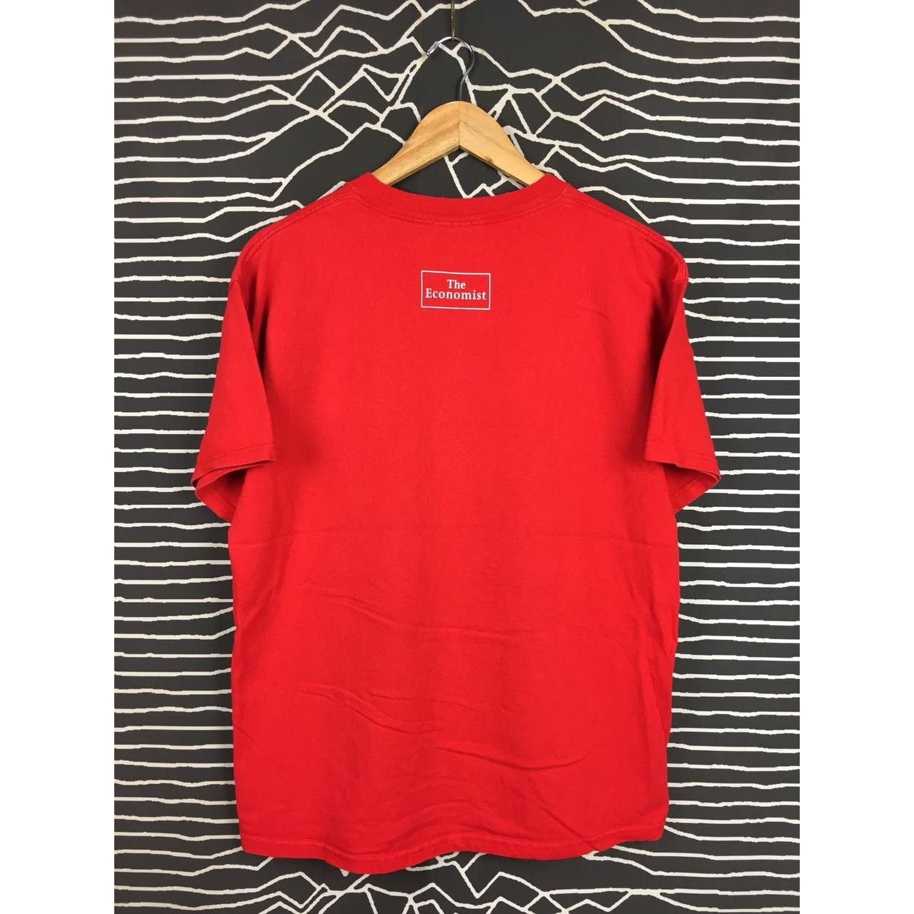 Vintage Vtg Y2K The Economist Magazine Great Minds Like A Think Tee Size US L / EU 52-54 / 3 - 4 Thumbnail