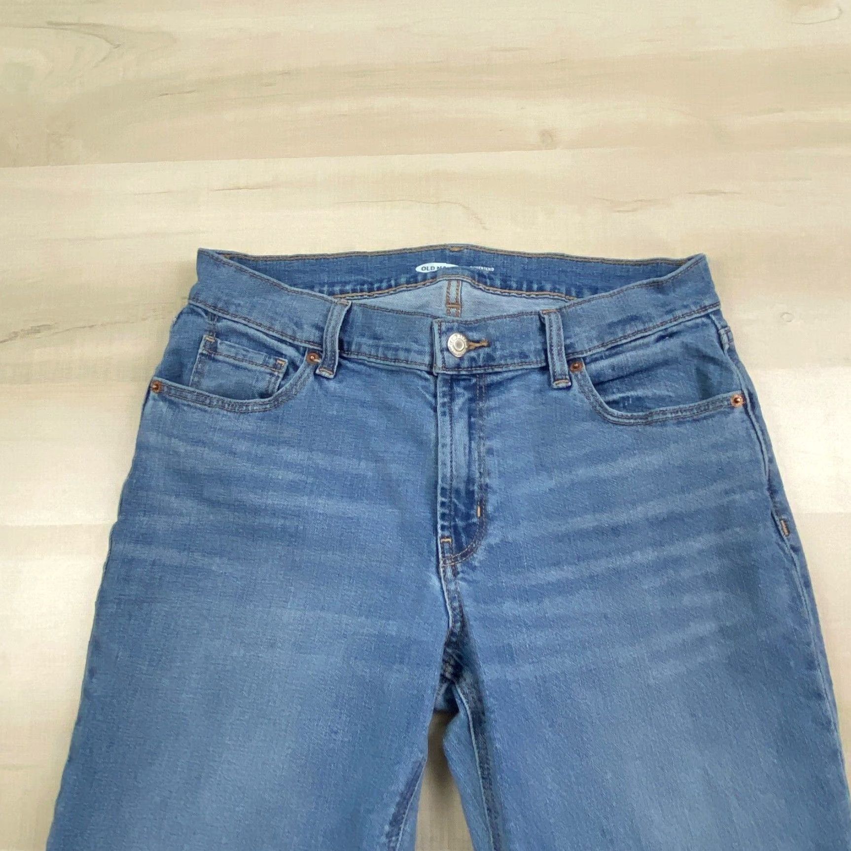 Old Navy Old Navy Women's Boyfriend Jeans Mid Rise Medium Wash Blue Denim Stretch Size 4 Size 27" / US 4 / IT 40 - 2 Thumbnail