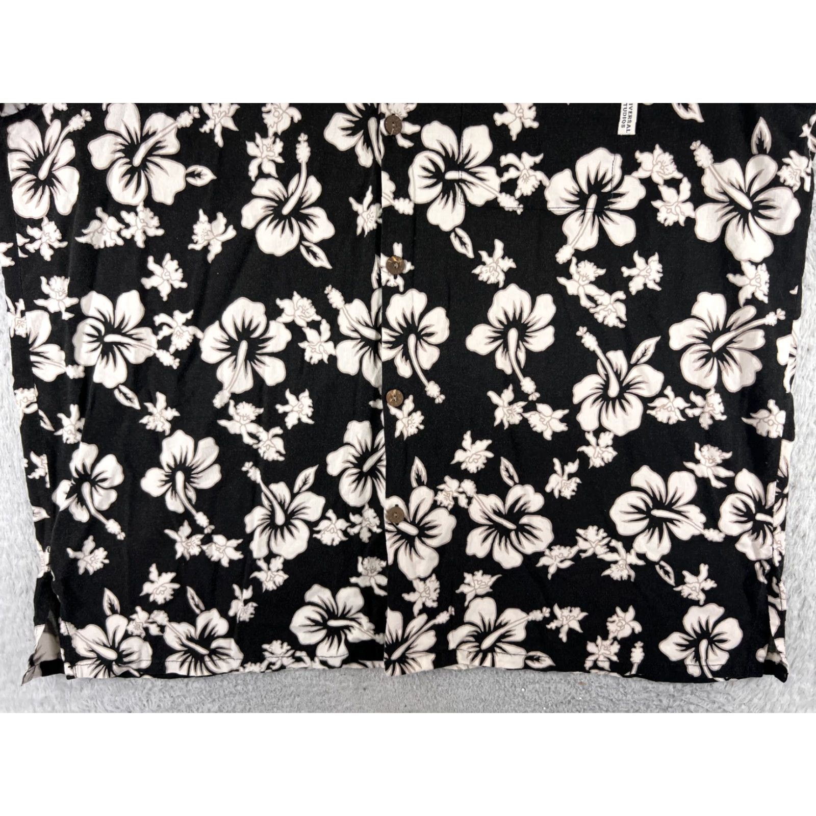 Vintage VINTAGE Universal Studios Shirt Men 2XL Black Floral Hawaiian Button-Up Size US XXL / EU 58 / 5 - 5 Thumbnail
