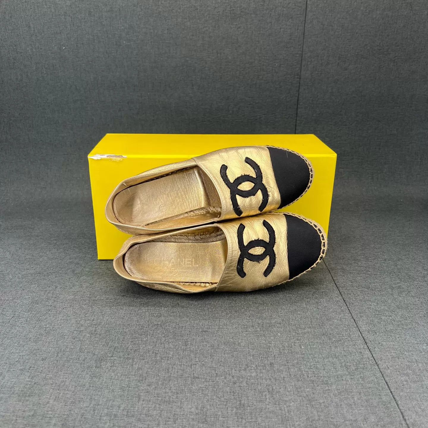 Chanel Chanel CC Logo Black & Gold Fisherman Shoes Size 38 With Box Size US 7.5 / IT 37.5 - 7 Thumbnail
