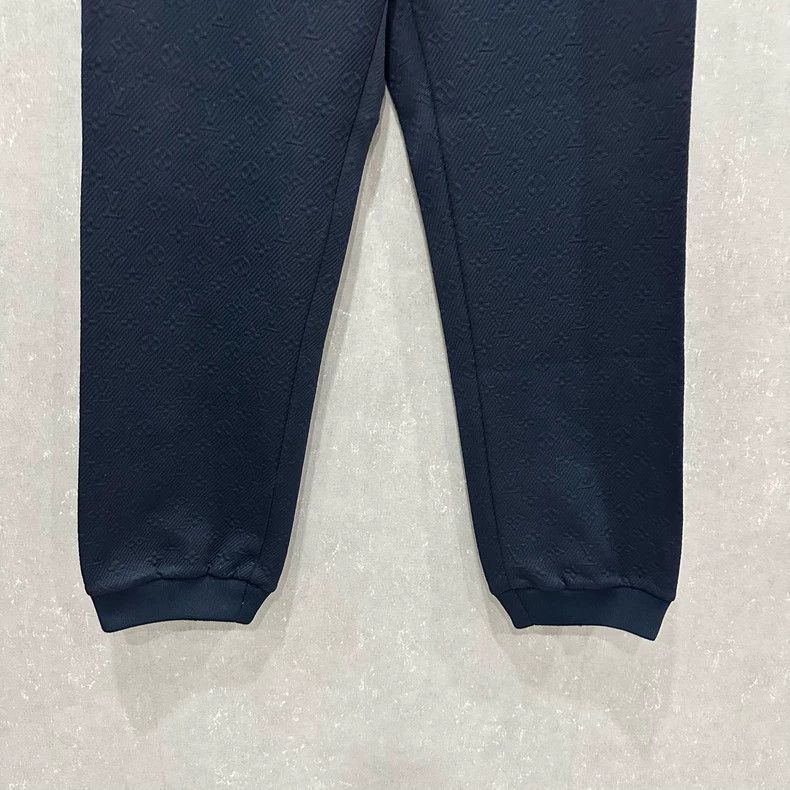 Louis Vuitton Louis Vuitton size l Blue Embossed Pants Size US 28 / EU 44 - 2 Thumbnail
