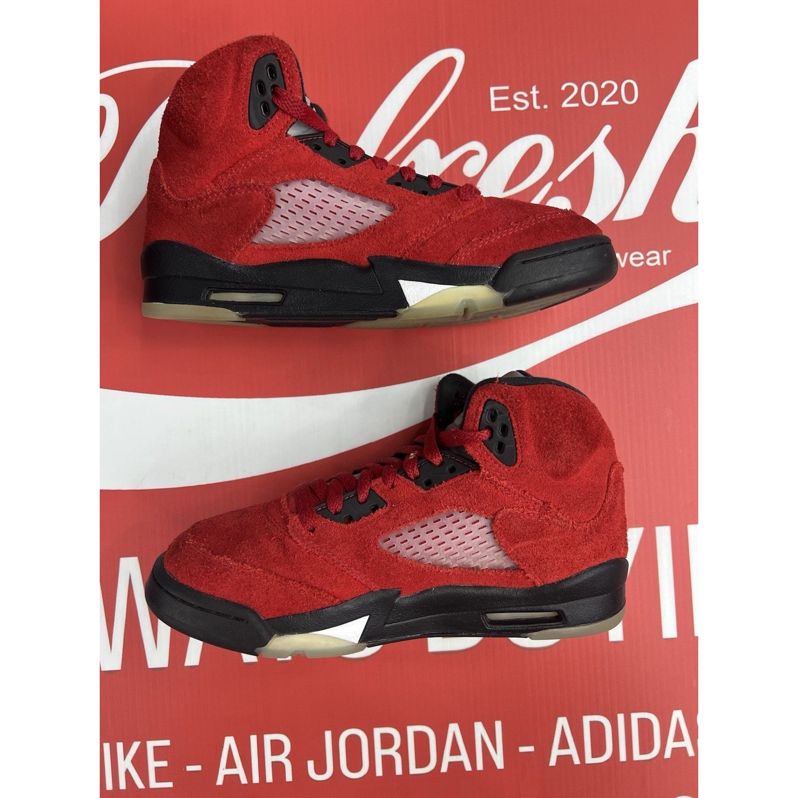 Jordan Brand Air Jordan 5 Raging Bull Red (GS) Size 5.5Y (440888-600) Size US 5.5 / EU 38 - 3 Thumbnail