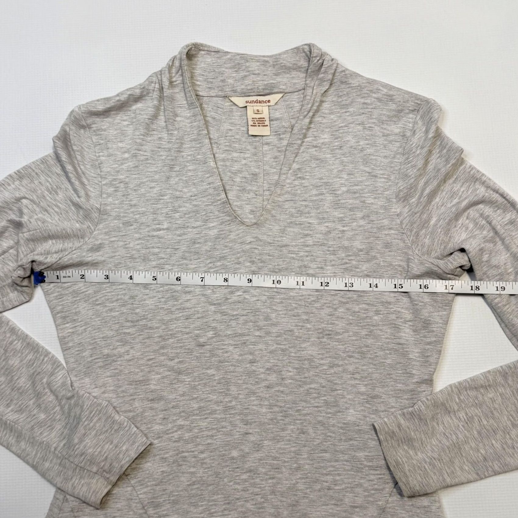 Vintage VINTAGE Black? Sundance Shirt Womens Small Gray Long Sleeve V-Neck Modal Spandex Casual Size S / US 4 / IT 40 - 6 Thumbnail