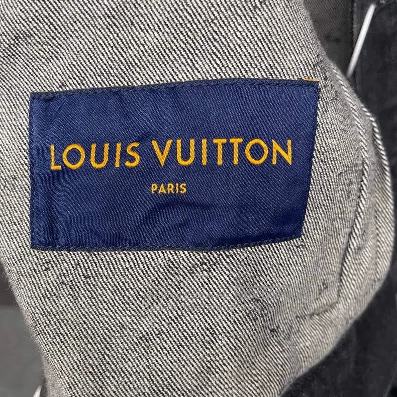 Louis Vuitton Louis Vuitton Three-flower dark denim jacket Size US S / EU 44-46 / 1 - 3 Thumbnail