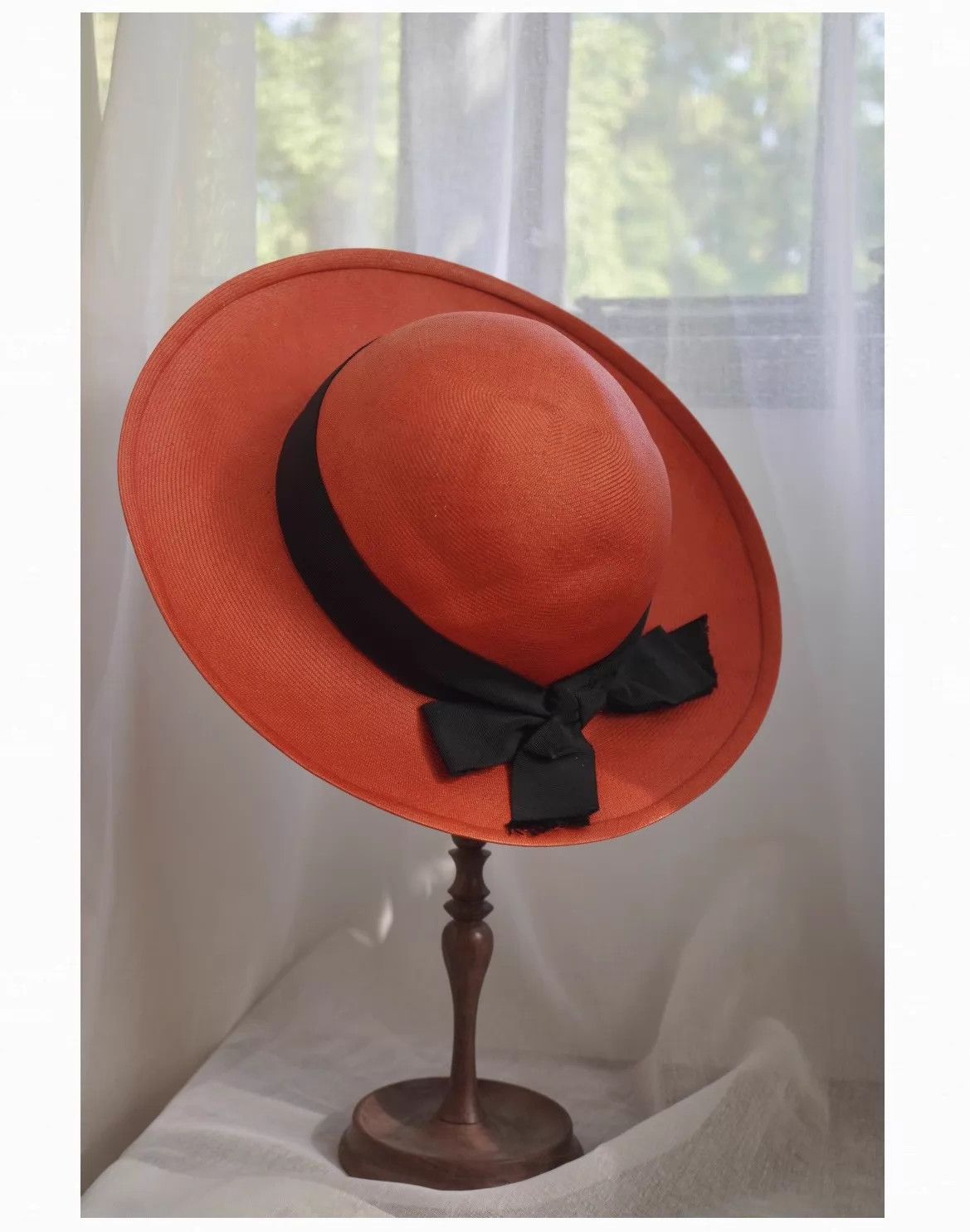 Chanel Chanel 80s Rare Orange-Red Wide-Brim Straw Hat 57 Size ONE SIZE - 1 Thumbnail
