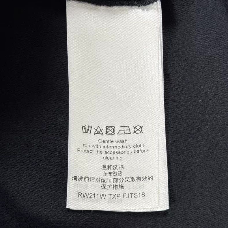 Louis Vuitton Louis Vuitton Black Chain Letter Short Sleeve -2505 Size US M / EU 48-50 / 2 - 4 Thumbnail